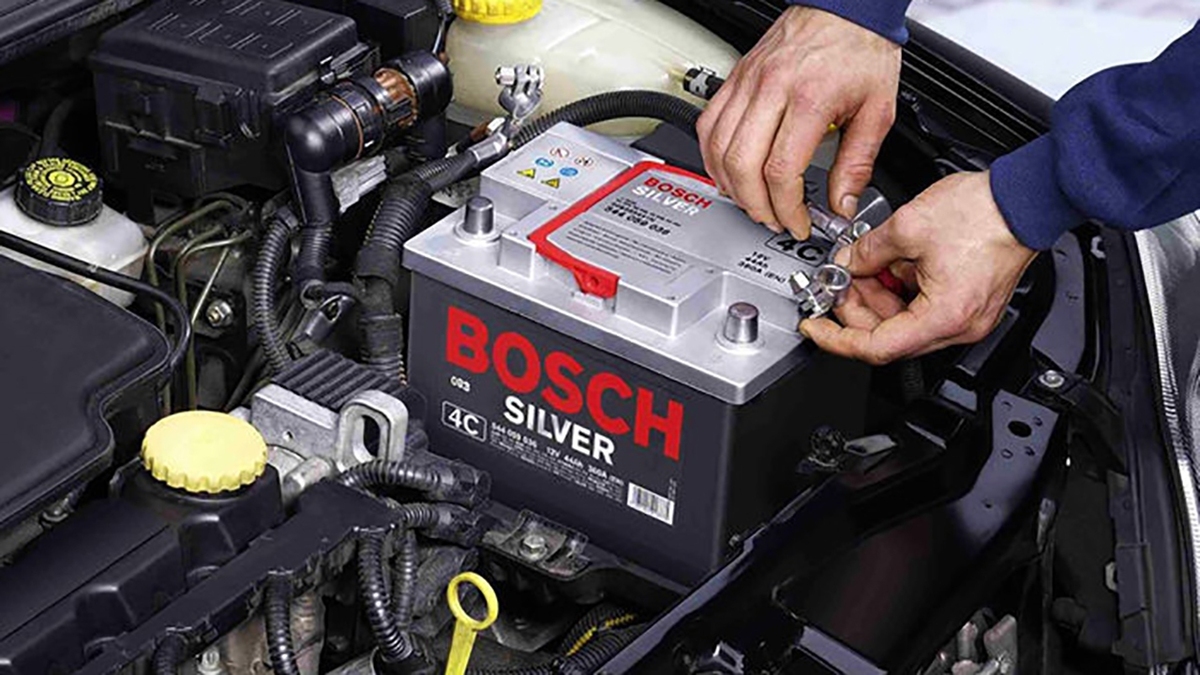 تعویض باتری خودرو (باز و بسته کردن)