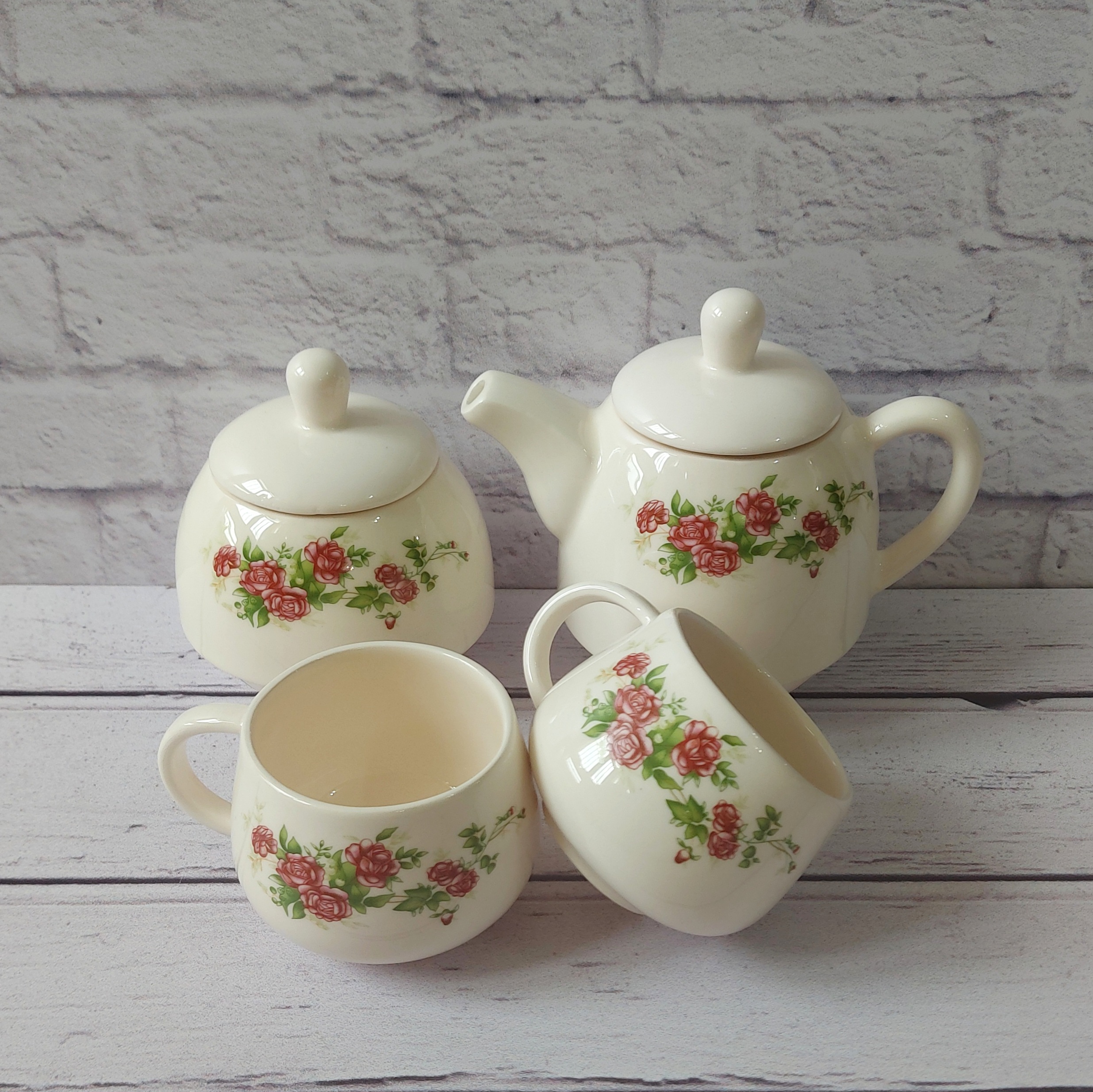 ست چایخوری گل سرخی ۴پارچه