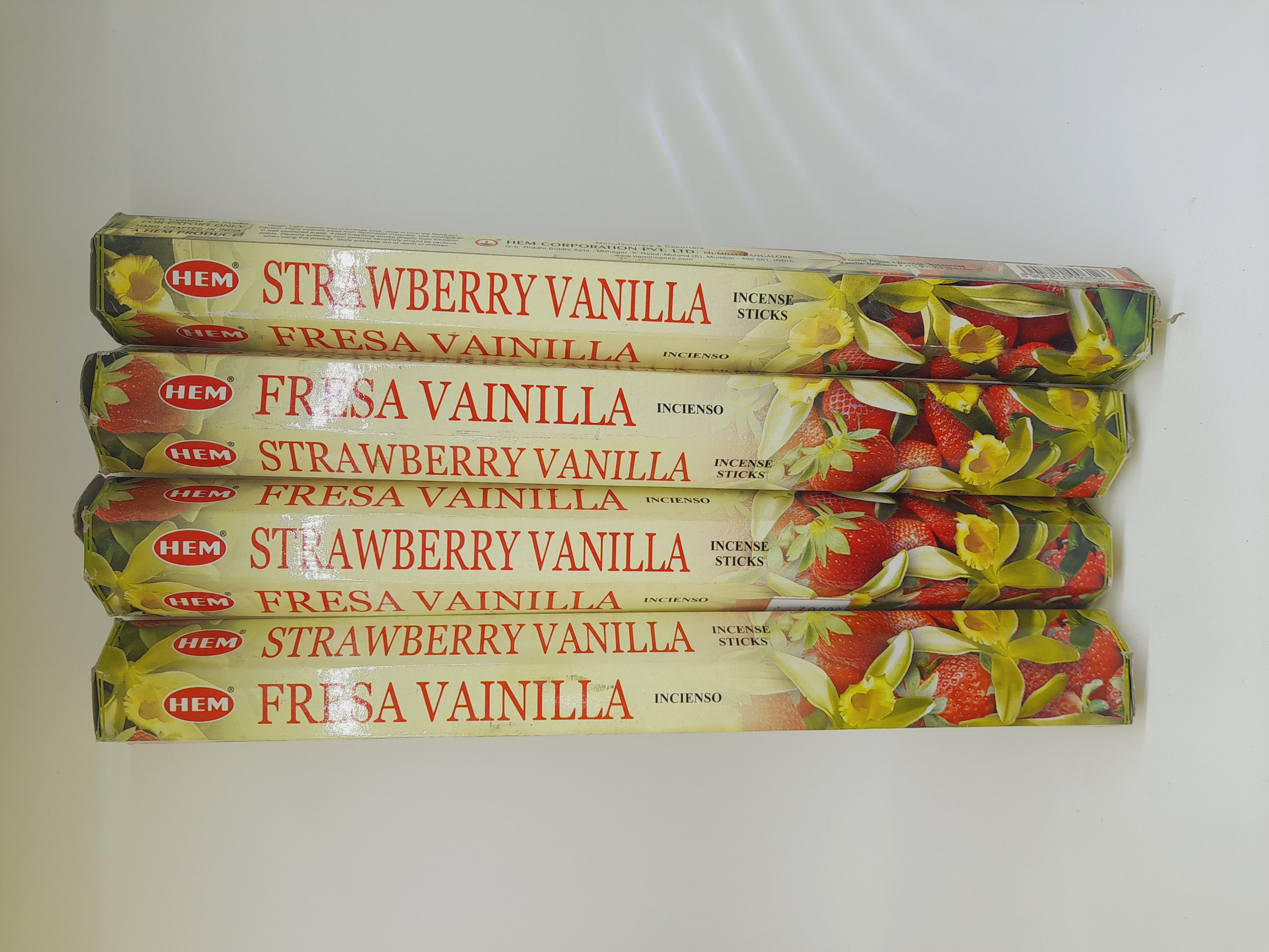 عود وانیل توت فرنگی