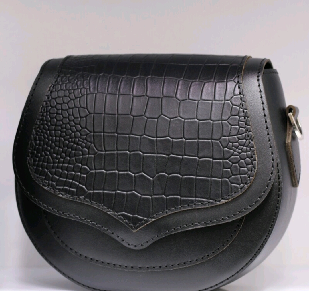 کیف دوشی زنانه چرم