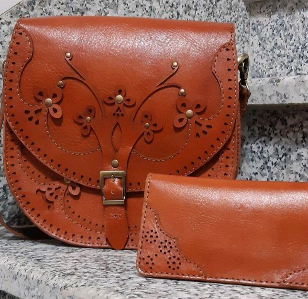 ست کیف دوشی و کیف پول چرم گاوی طرح اسلیمی