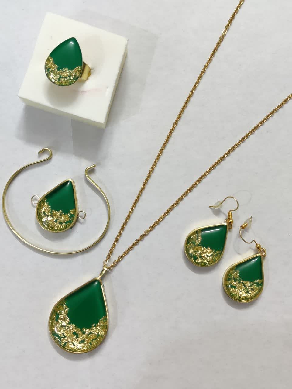 ست کامل زیورآلات رزینی