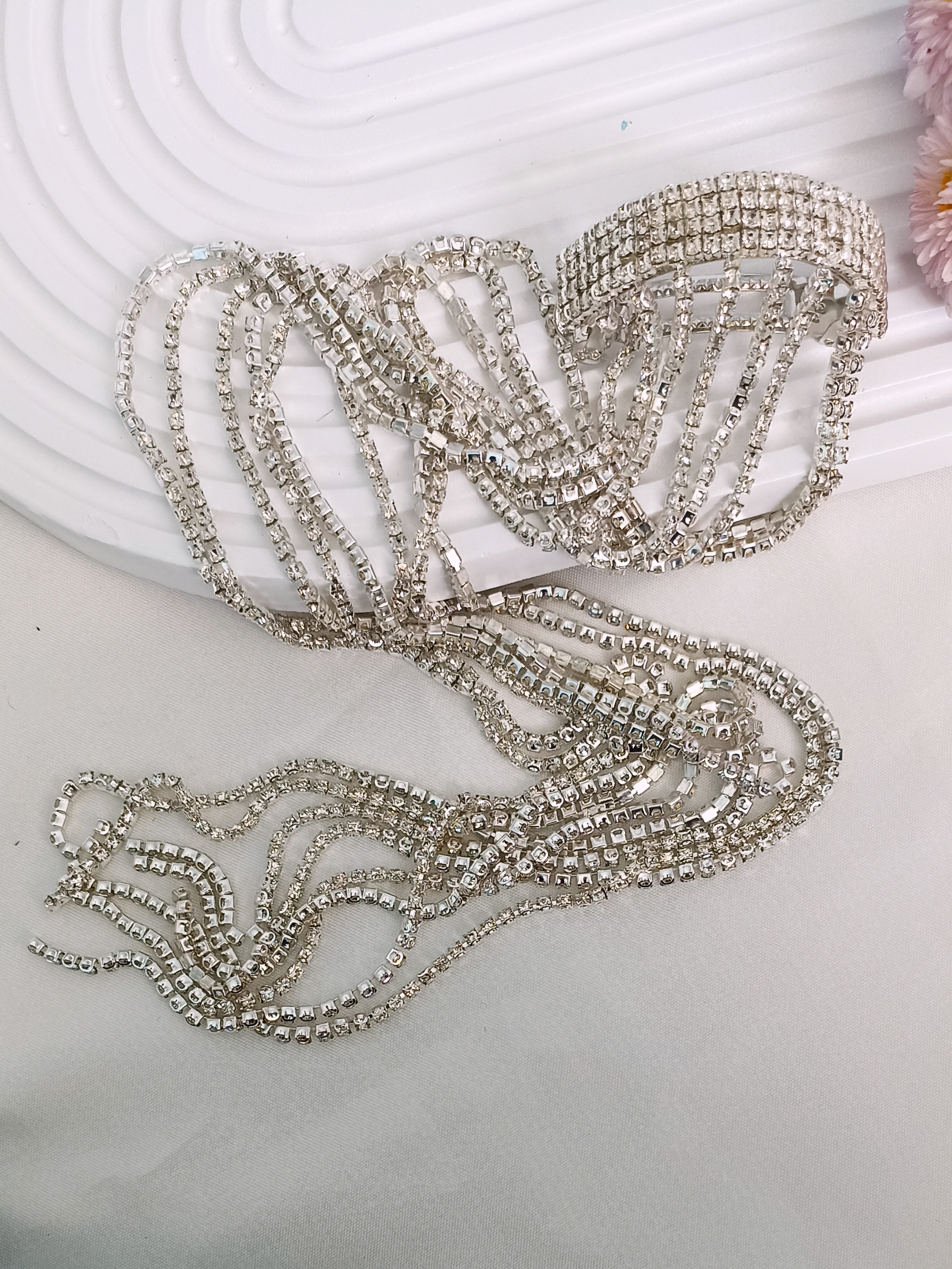 دم اسبی اویز دار