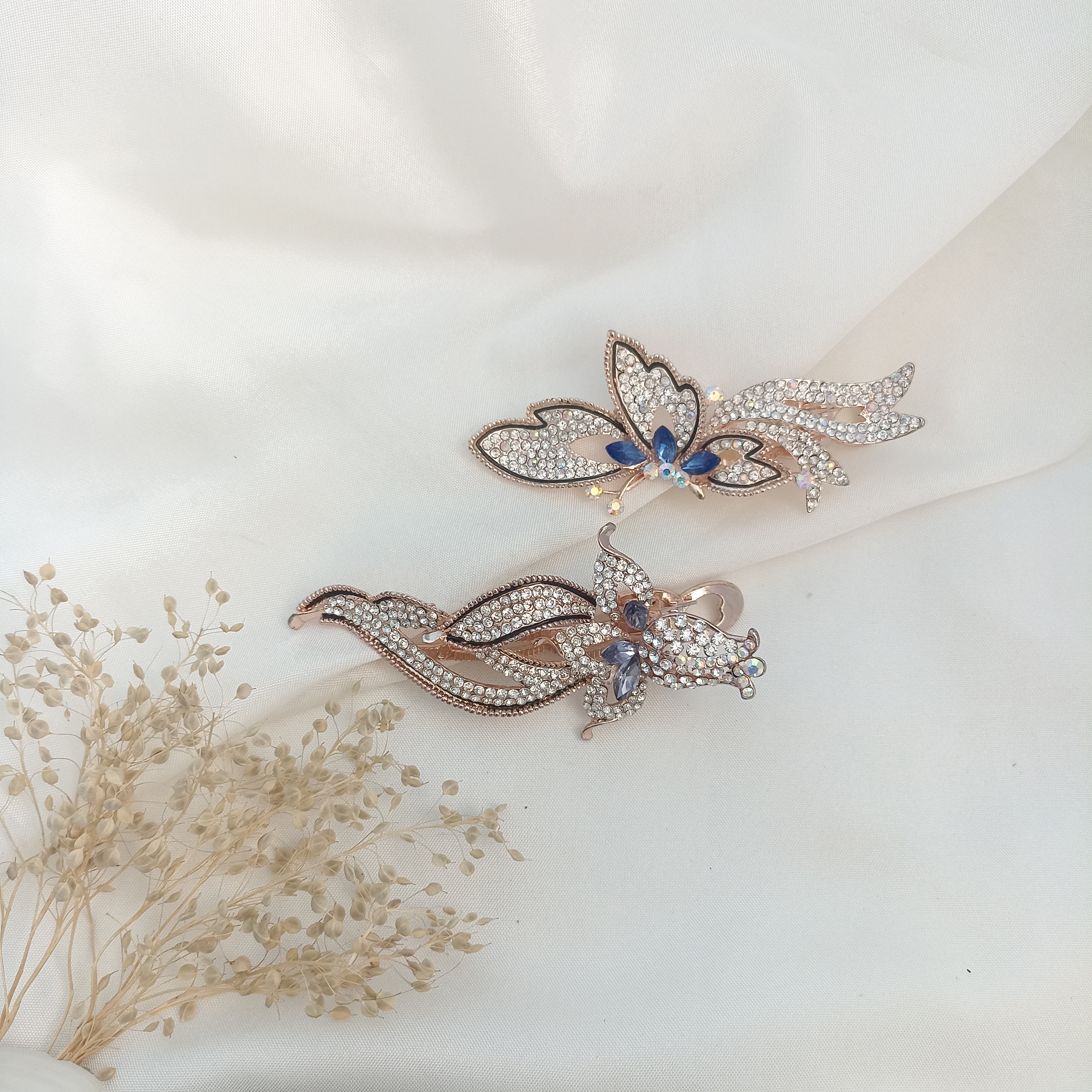 گوجه ای مو‌سلیکونی