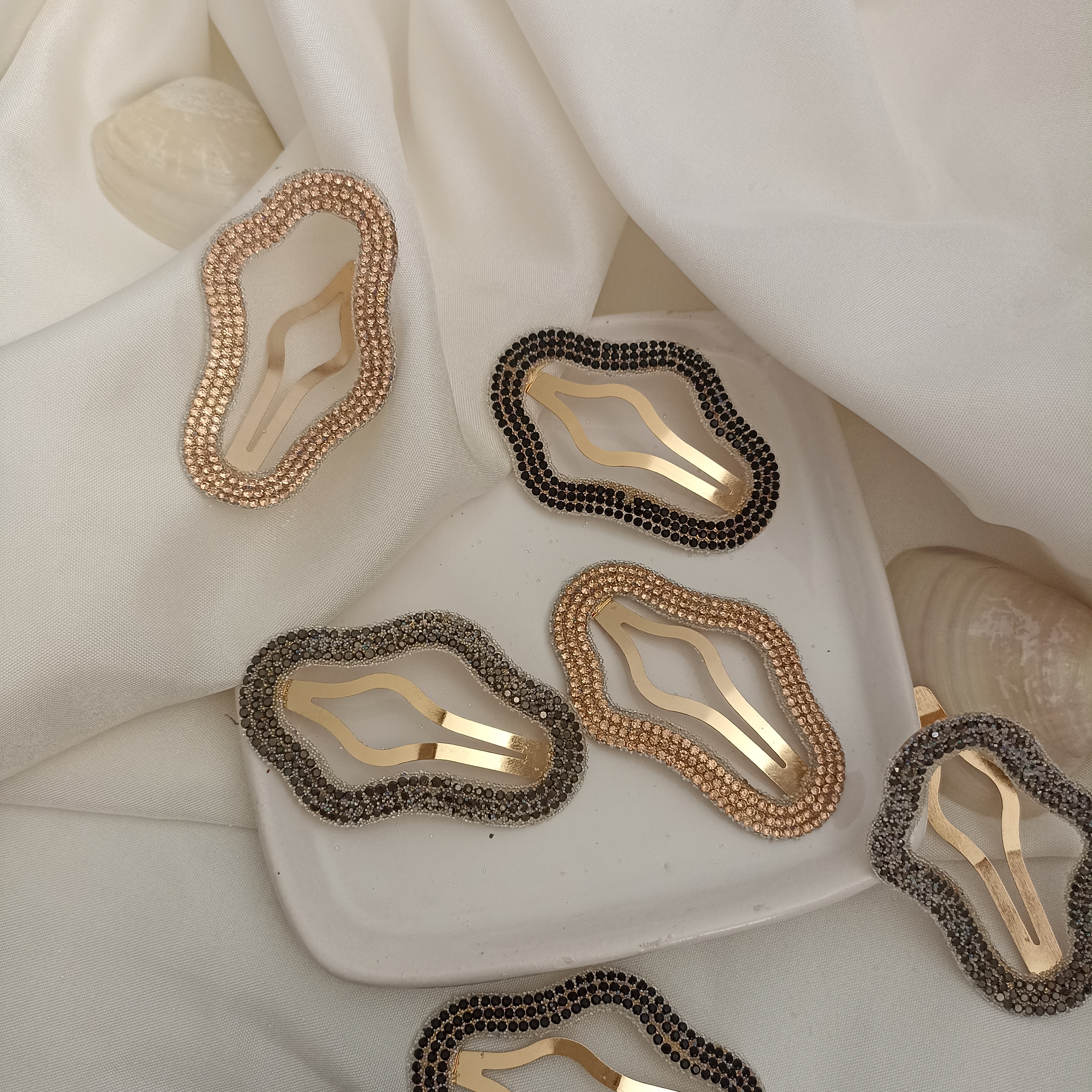 تق تقی ابری نگین دار