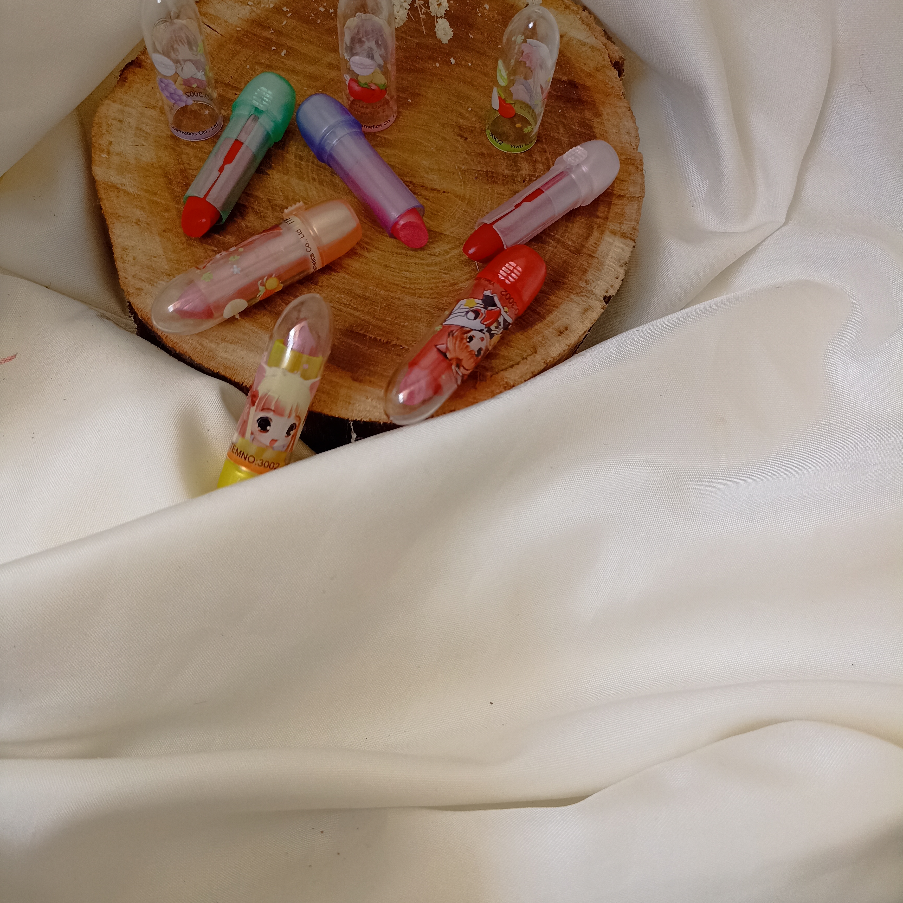 رژ لب دخترانه میوه ای