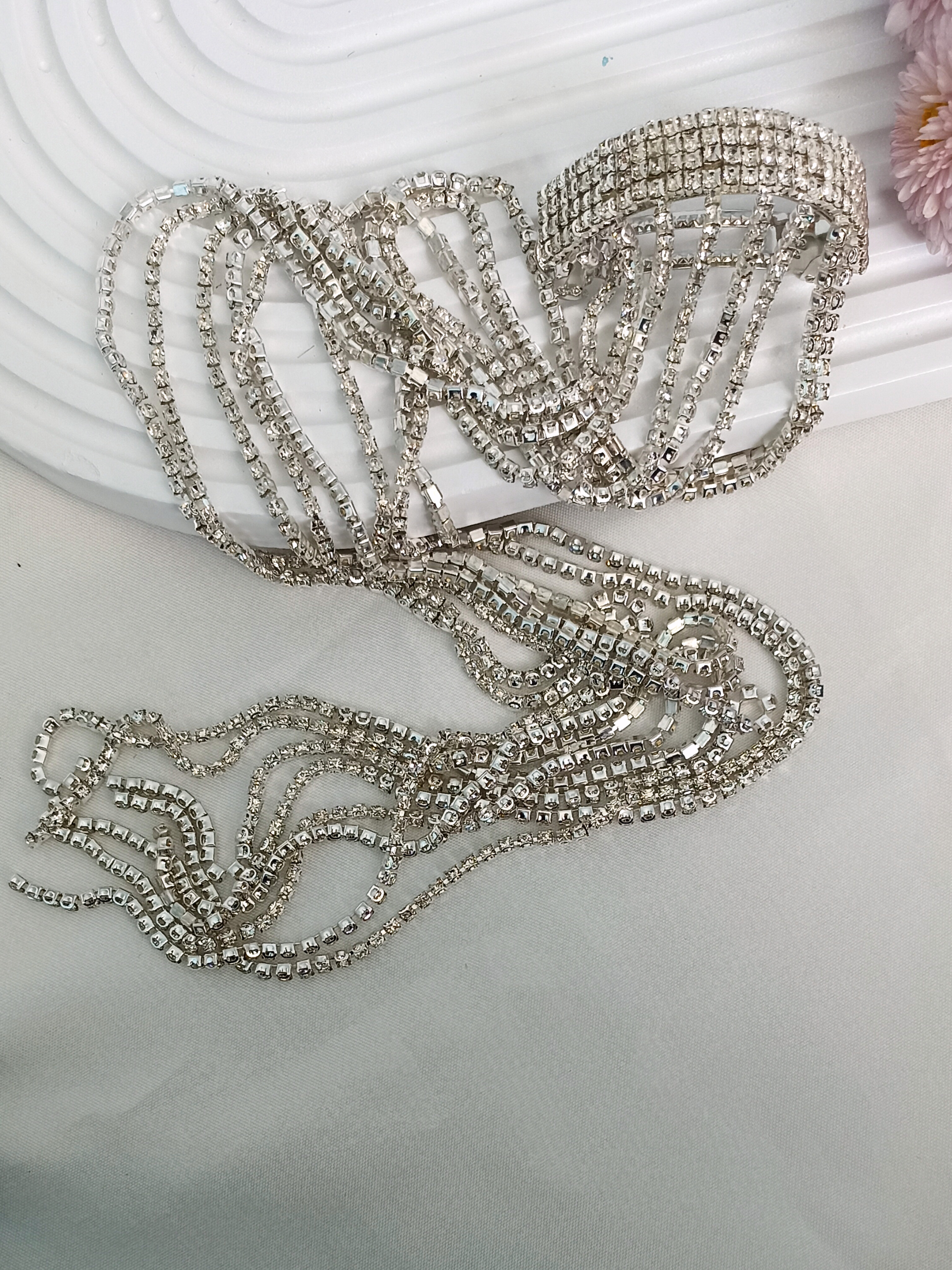 دم اسبی اویز دار