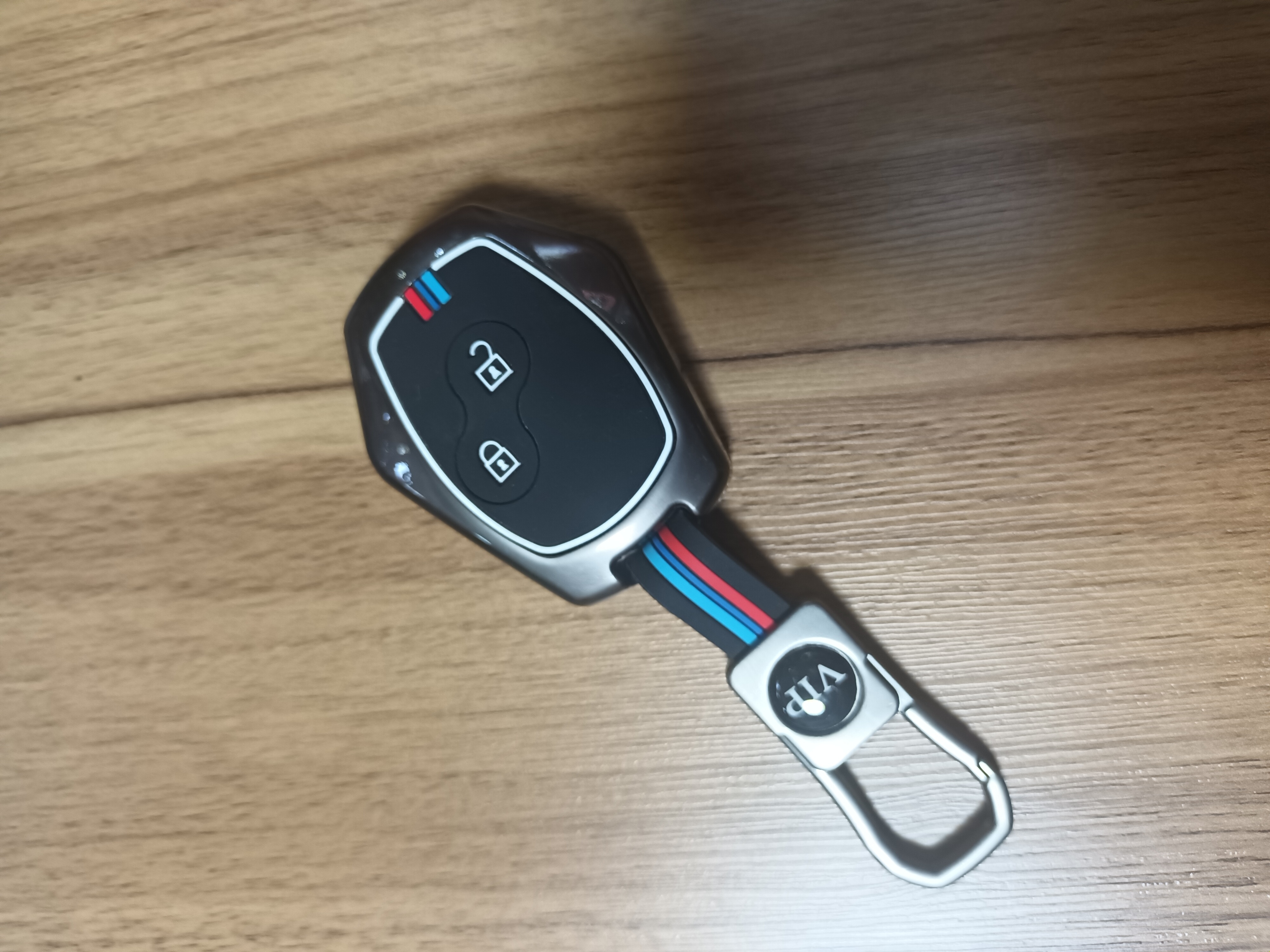 کاور فلزی ریموت ال۹۰ ساندرو