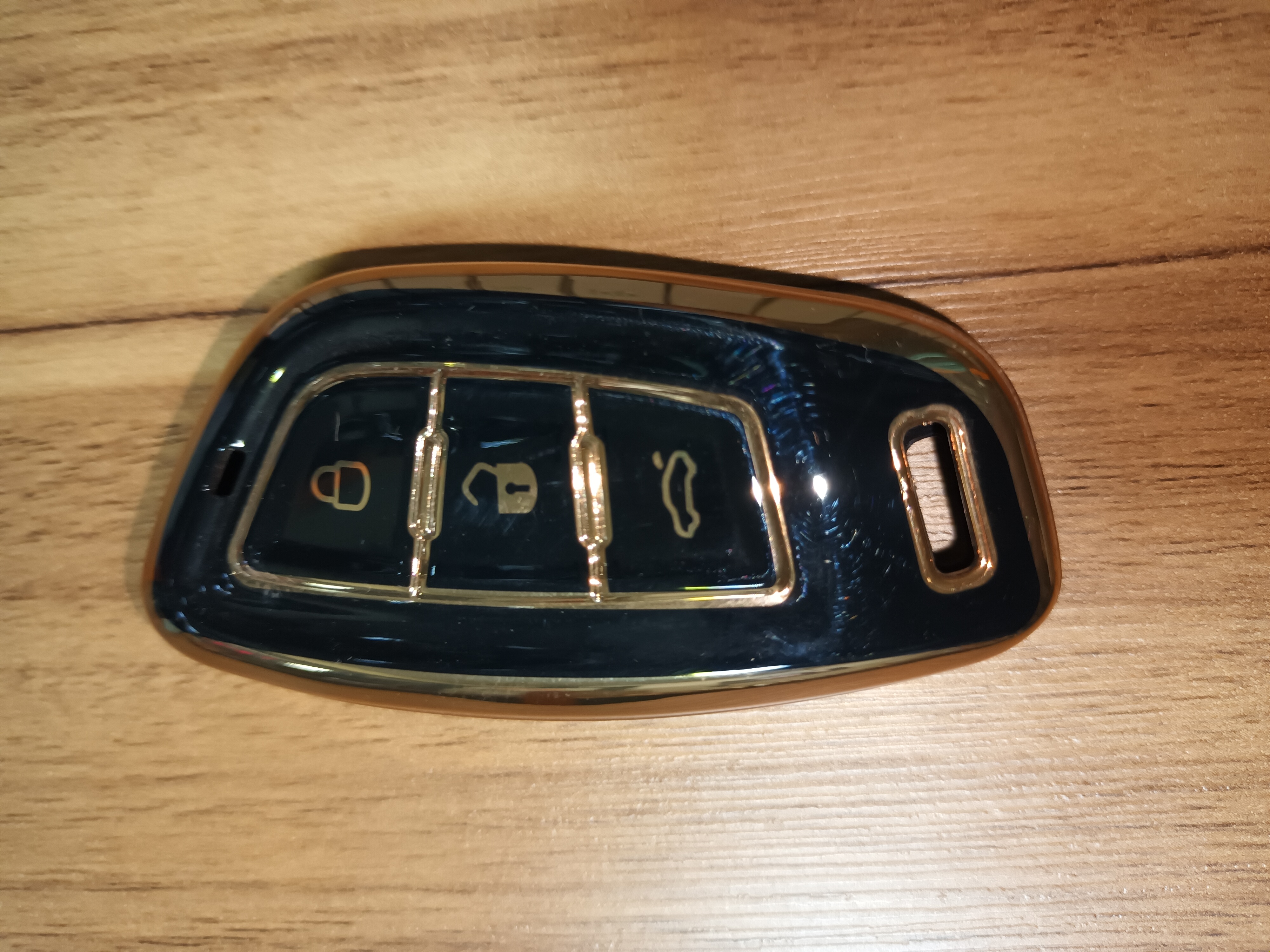 کاور ریموت شاهین TUP