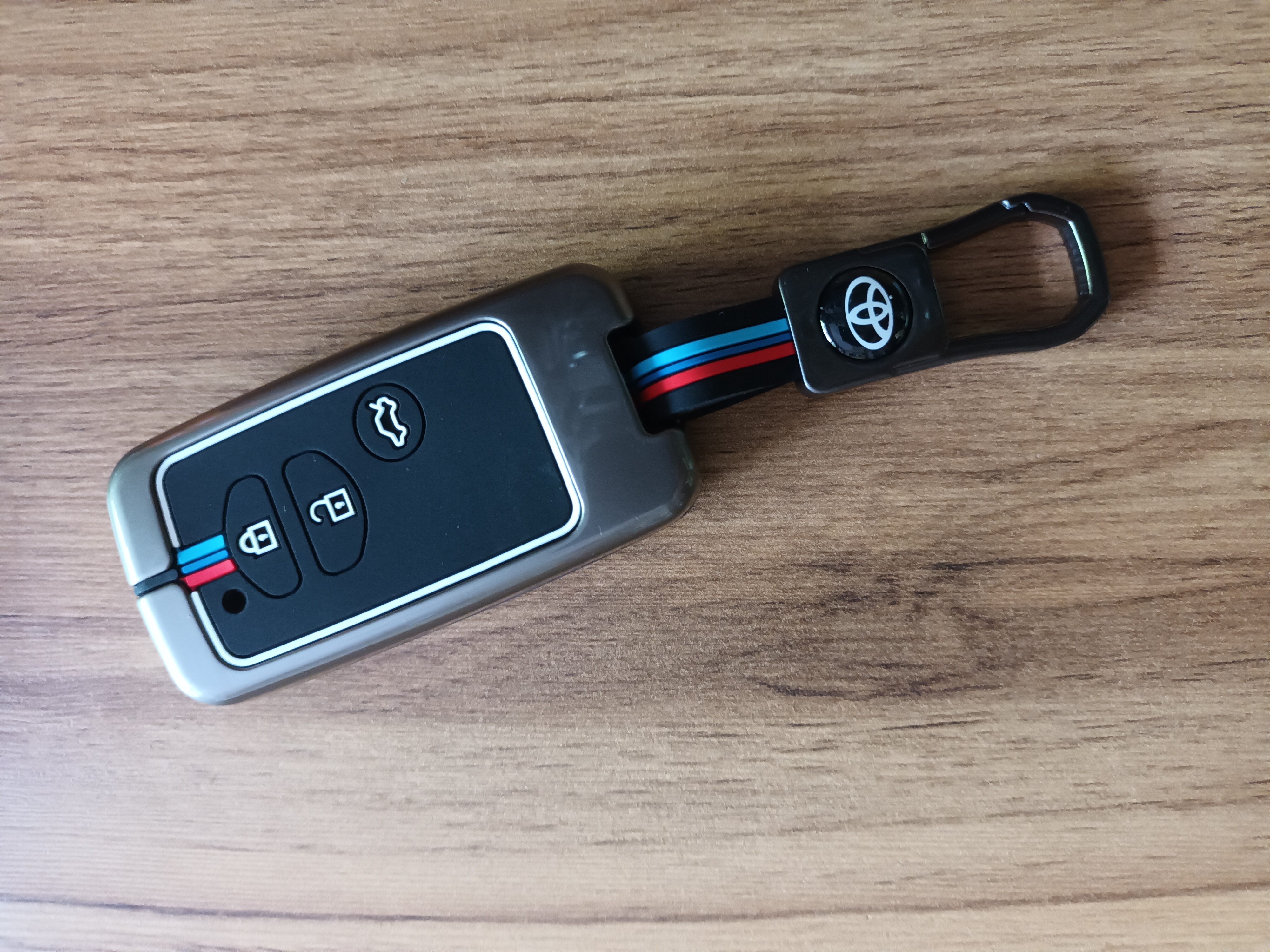 کاور فلزی ریموت تویوتا مدل ۳دکمه