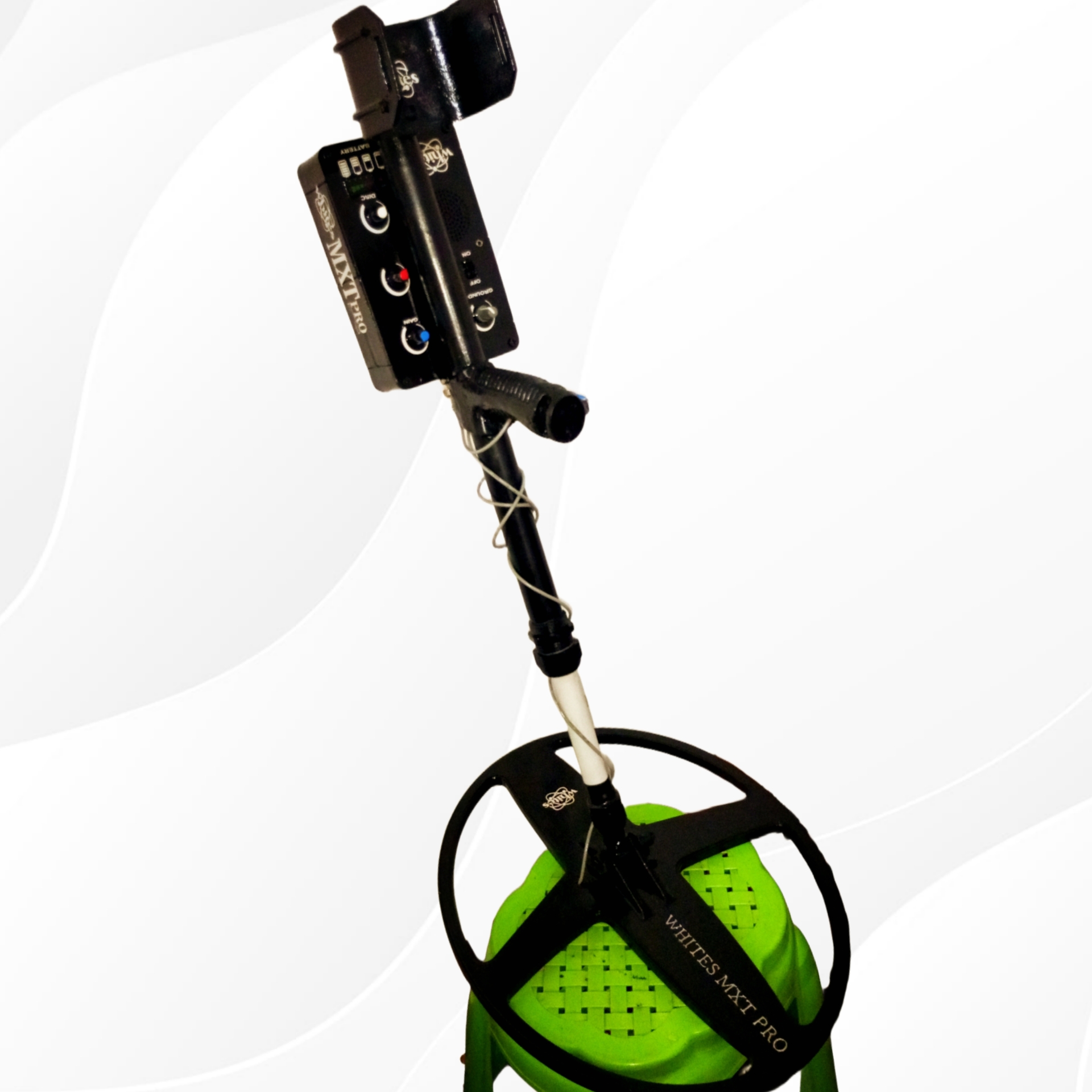 فلزیاب و طلایاب وایتس ام ایکس تی پرو whites mxt pro