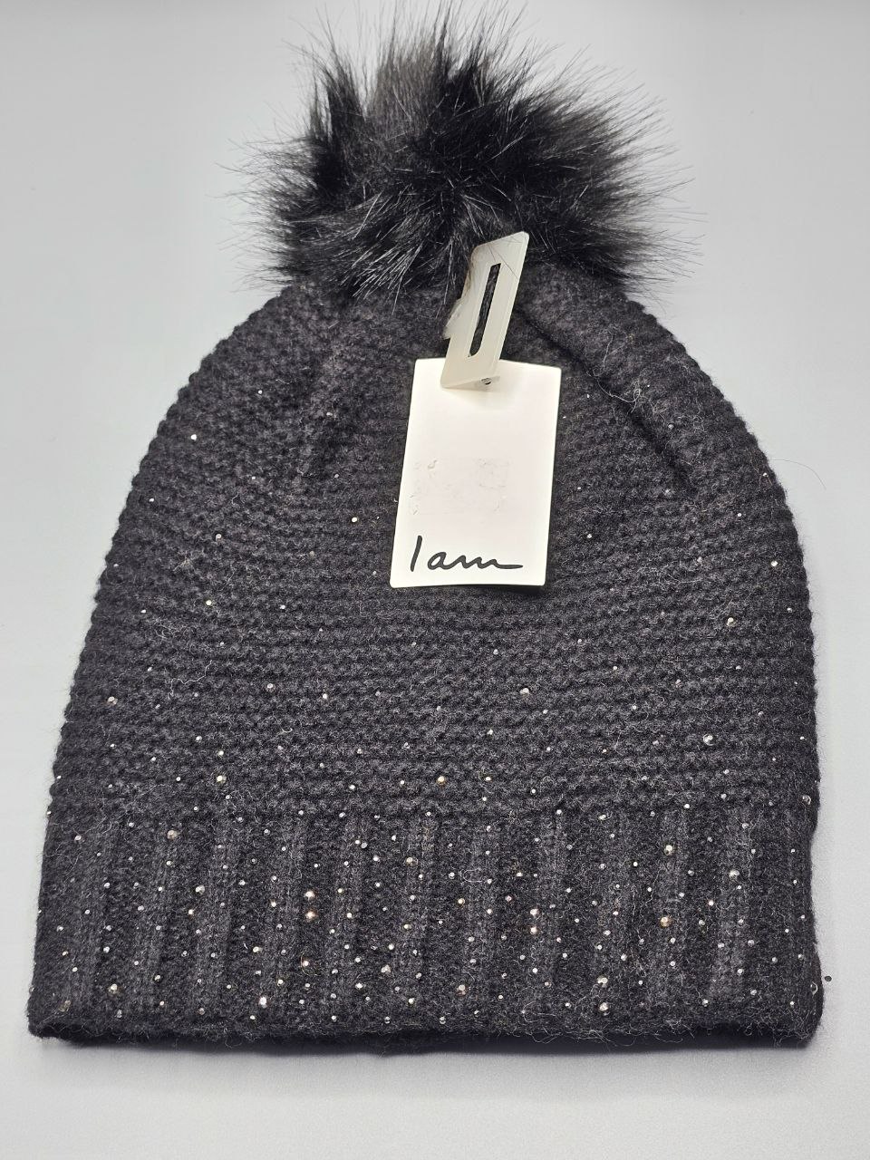 کلاه بافت مشکی نگین دار کد ۲۳۰ برند آی ام