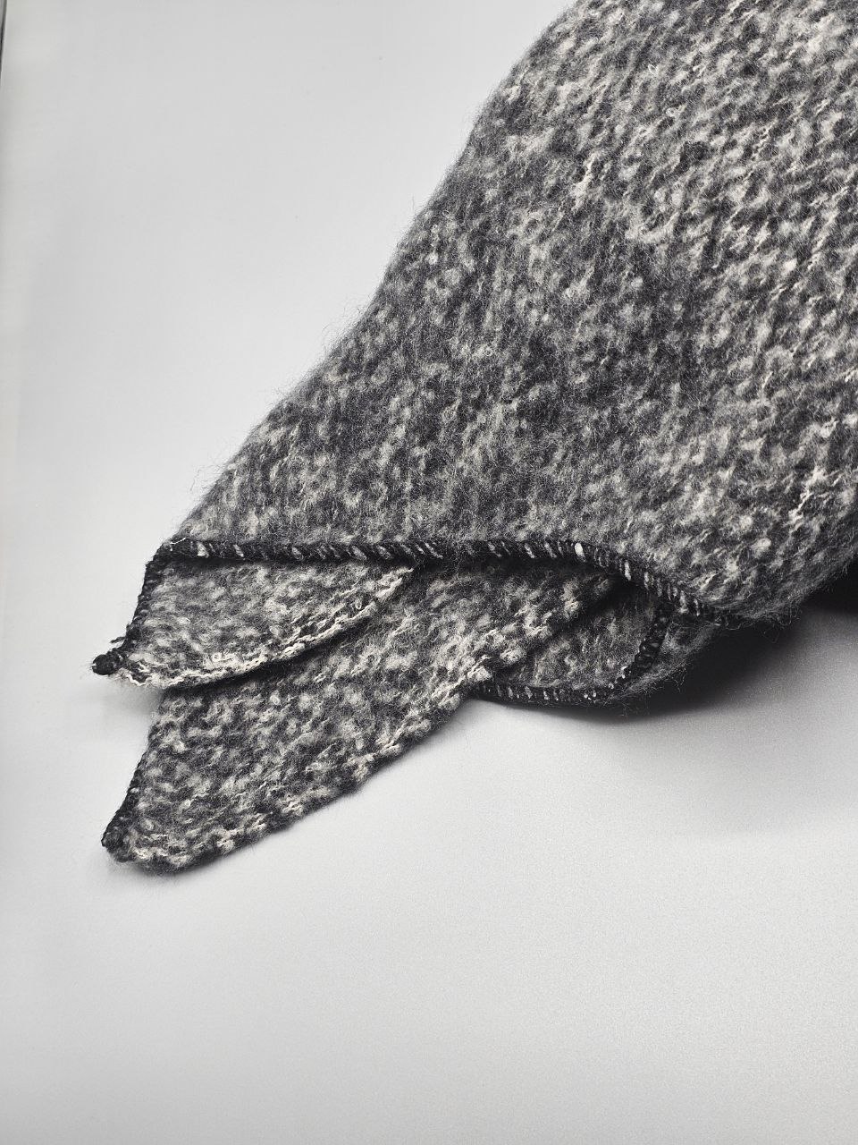 شال بافت کد ۳۲۴ برند سیکس