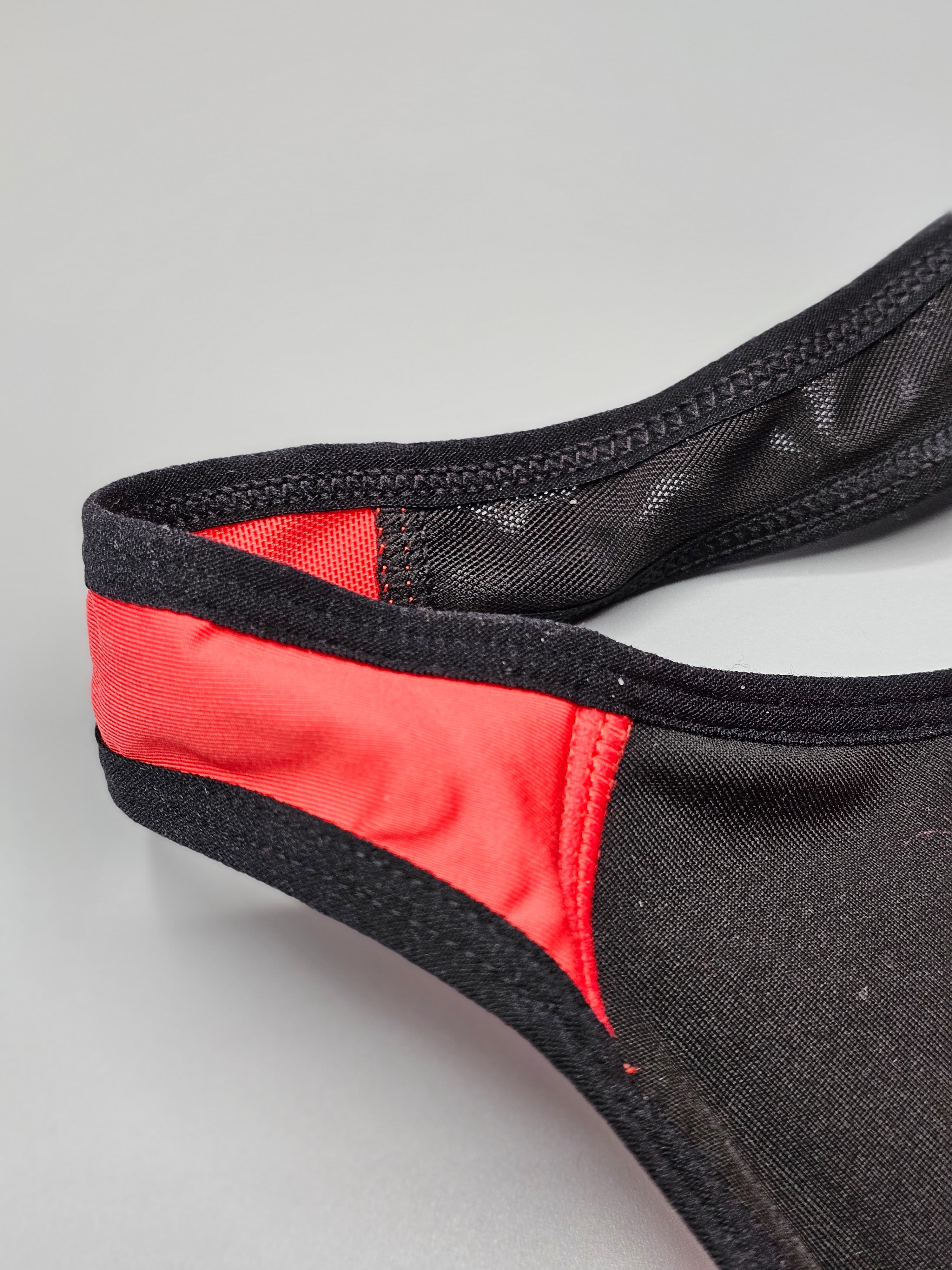 نیم تنه ورزشی (تاپ ورزشی) جلو زیپ دار خارجی برند کریویت(crivit) وارداتی