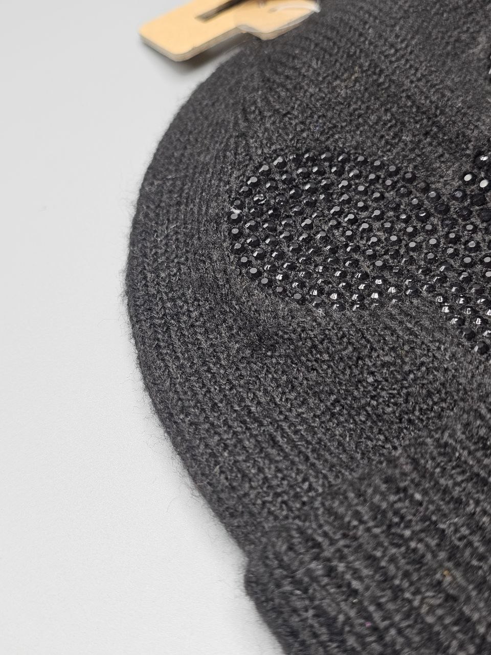 کلاه بافت مشکی کد ۲۳۱ برند دیزنی