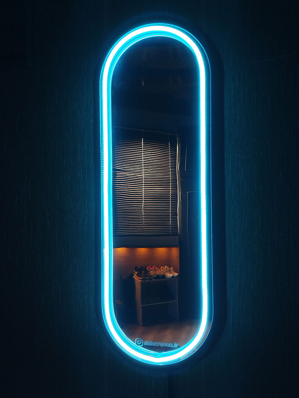 آینه نئونی بیضی