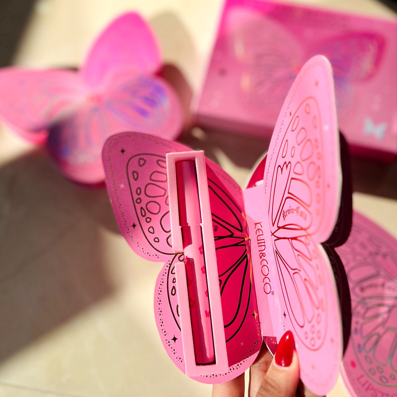 ست پروانه ای لیپ پلامپر و رژ