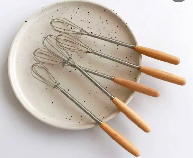 همزن کافی فلزی با دسته چوبی وارداتی، ابزار کافه و رستوران