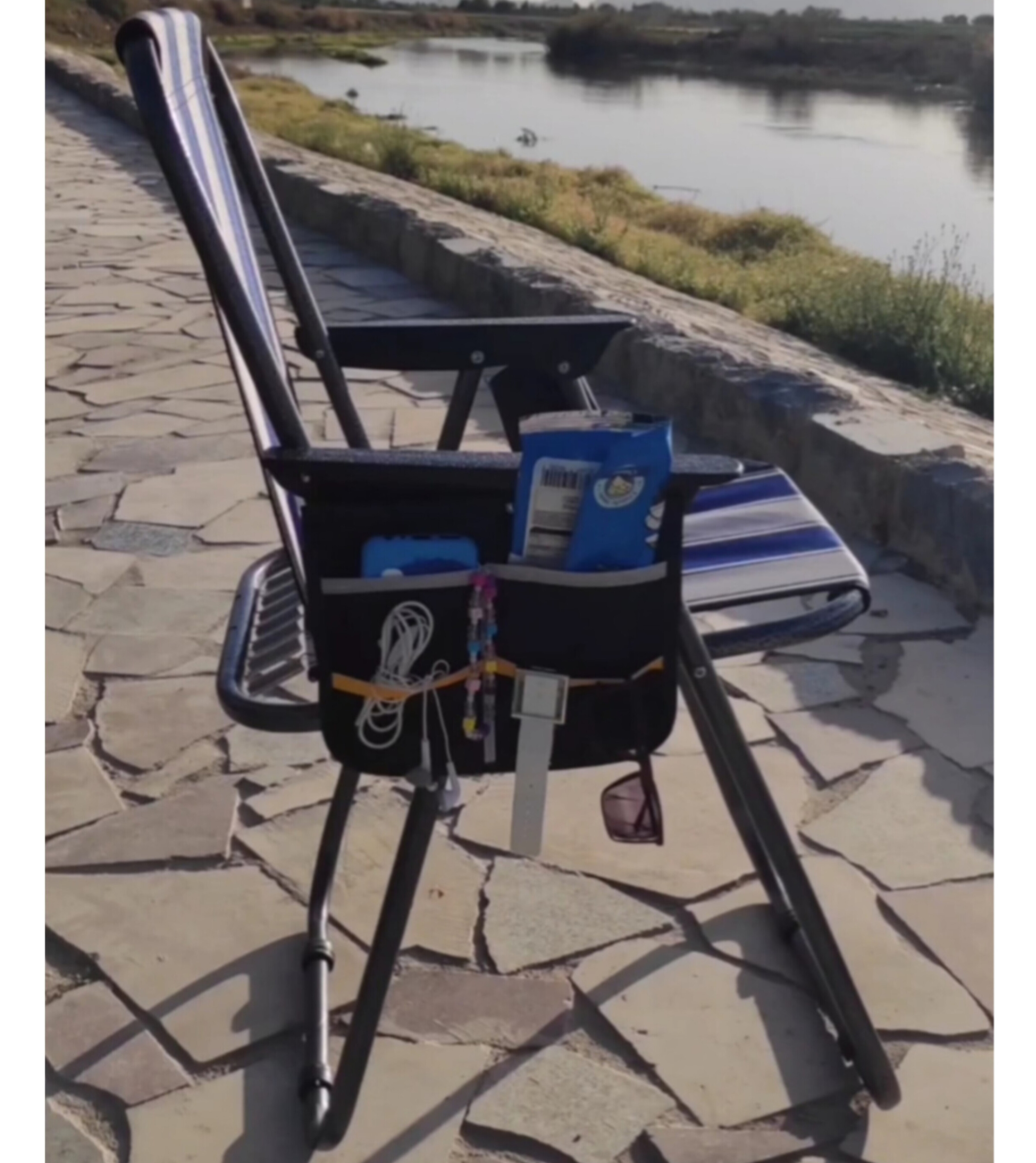 صندلی تاشو جالیوانی دار مدل 3 جیب نظم دهنده