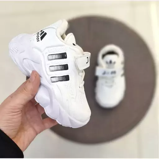 آیکون دسته کتونی بچگانه