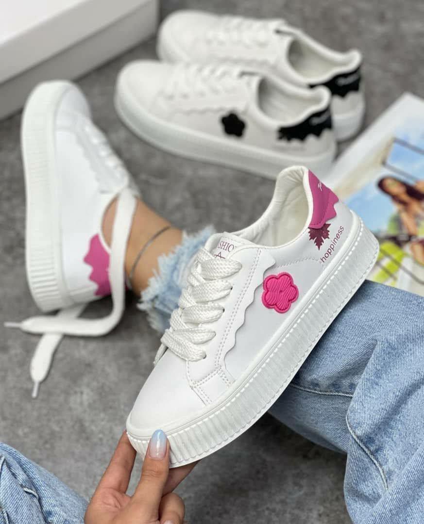 کتونی زنانه و دخترانه ونس بابونه جدید