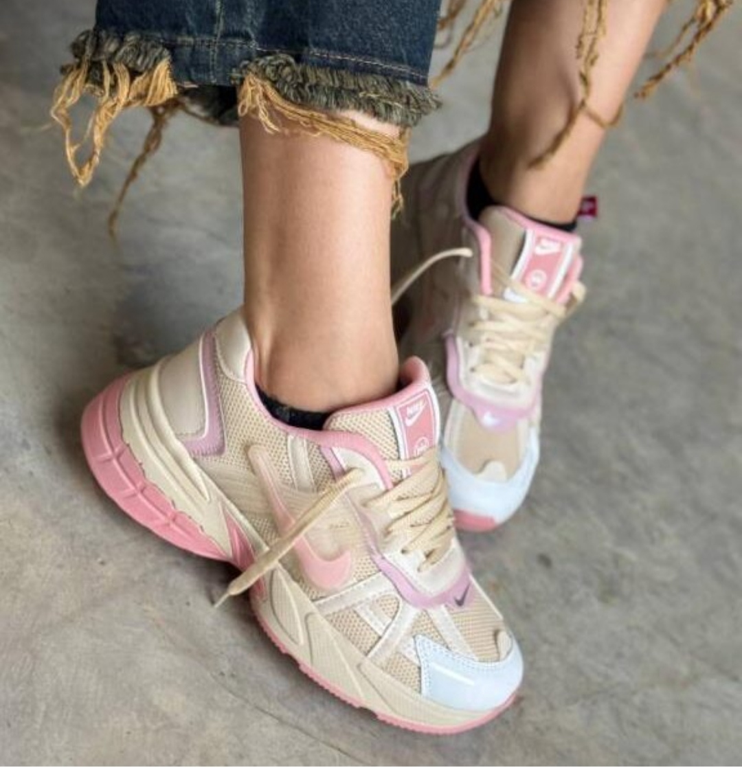 کتونی نایک وی تو کی زنانه کتونی دخترانه نایک v2k رنگ کرم کالباسی