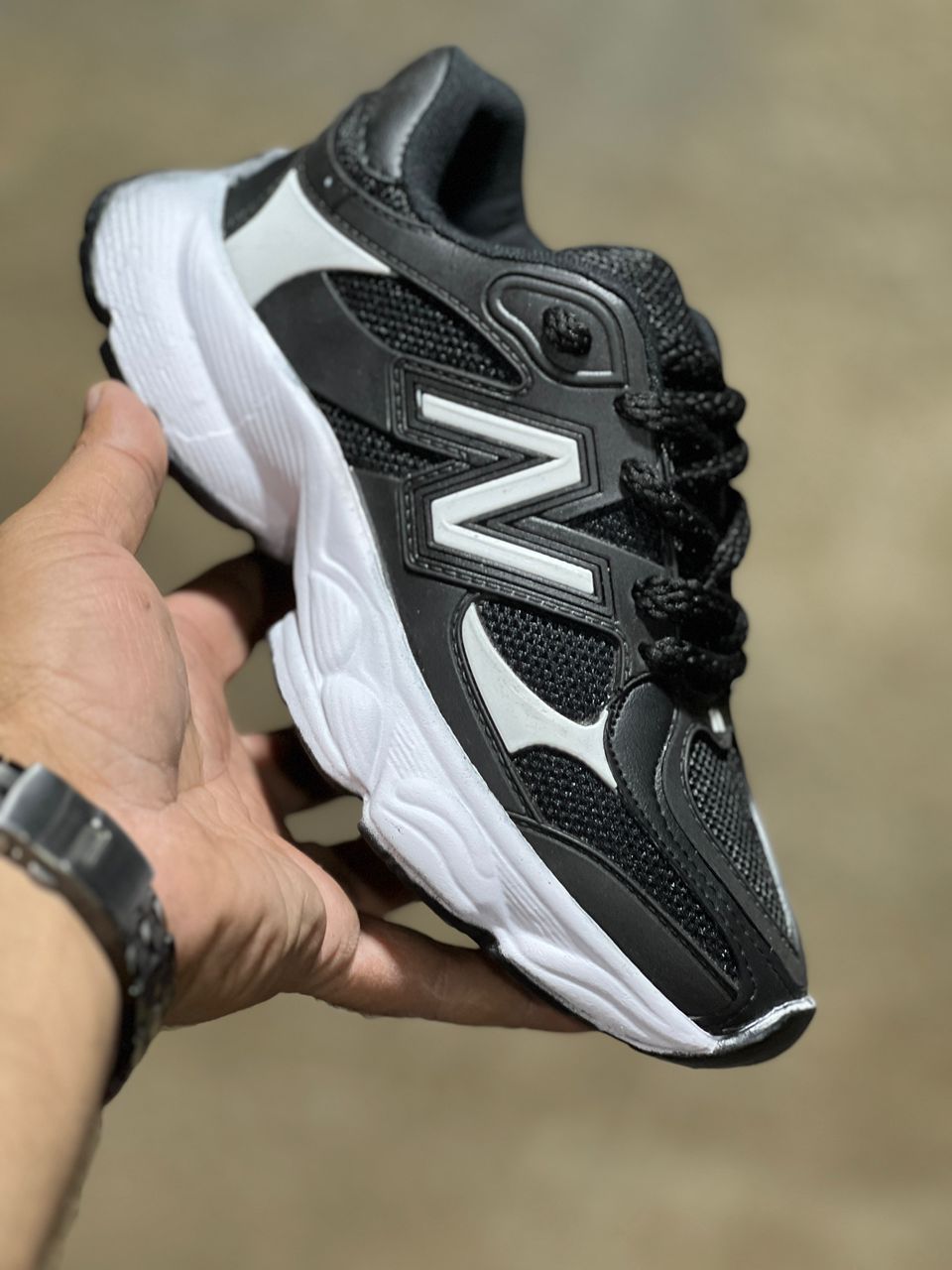 کتونی نیوبالانس ۹۰۶۰ زنانه جدید و پرفروش