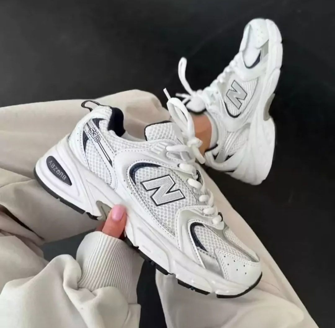 کتونی نیوبالانس ۵۳۰ زنانه کتونی دخترانه نیوبالانس رنگ سفید مشکی