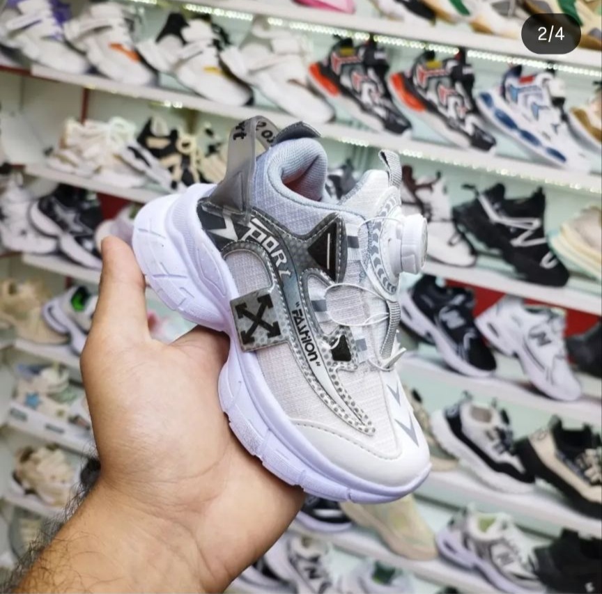 کتونی بچگانه دیسکی جدید و پرفروش آف وایت کتونی پسرانه و دخترانه زیپ لاین