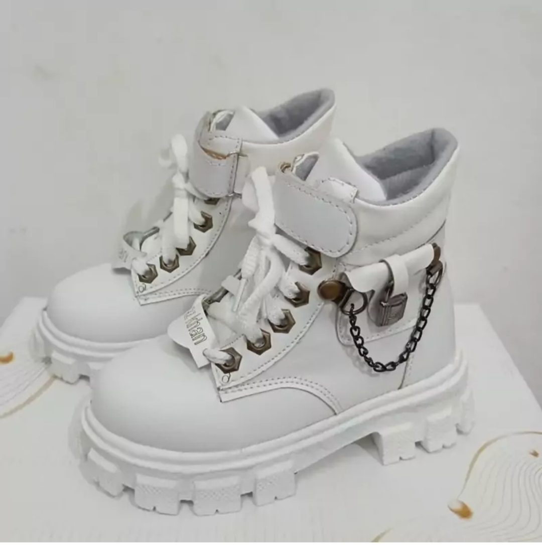 نیم بوت دخترانه زیپی و بندی ضمانتی پوتین دخترانه جدید