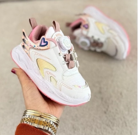 کتونی دخترانه قلبی