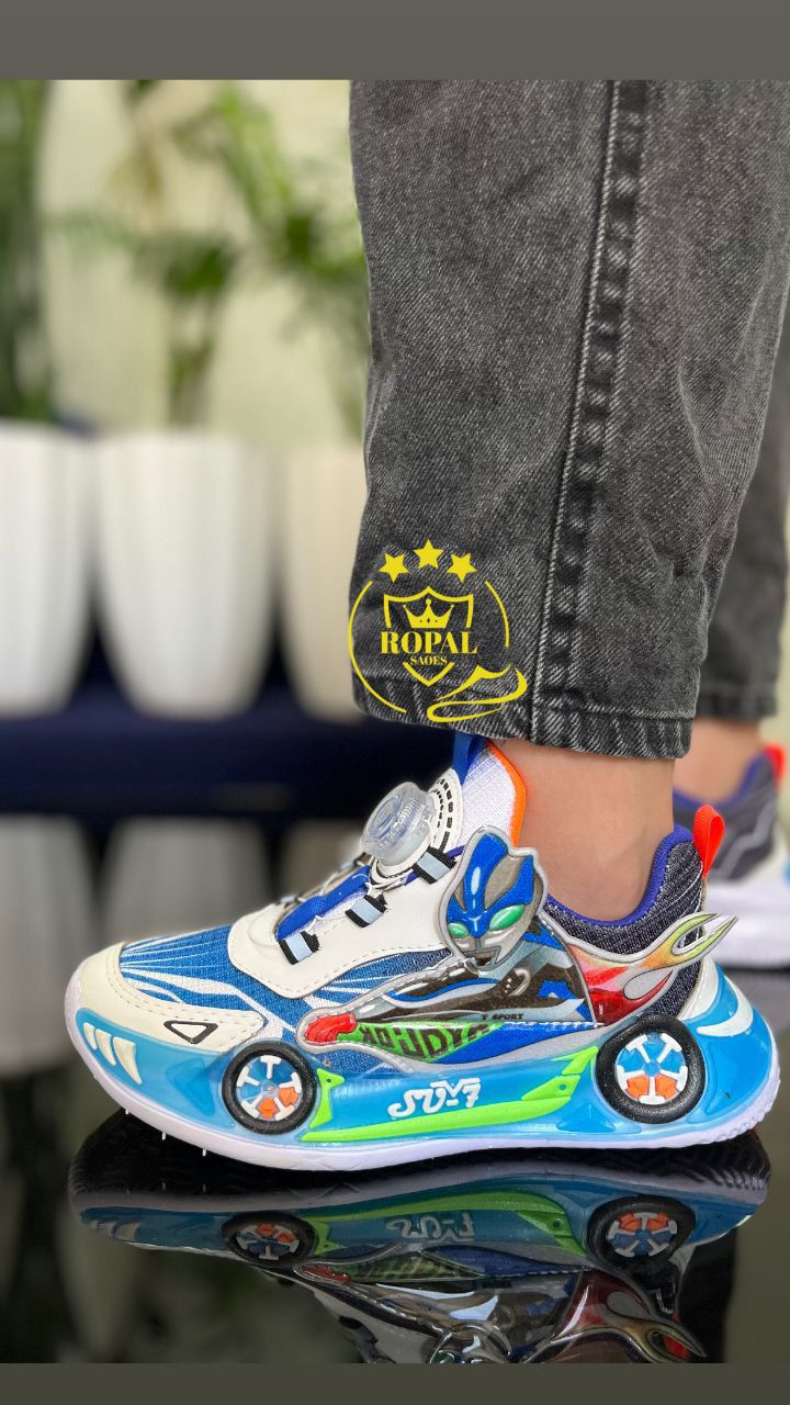 کتونی پسرانه بتمن بند دیسکی کتونی بچگانه دیسکی سایز۳۱تا۳۵