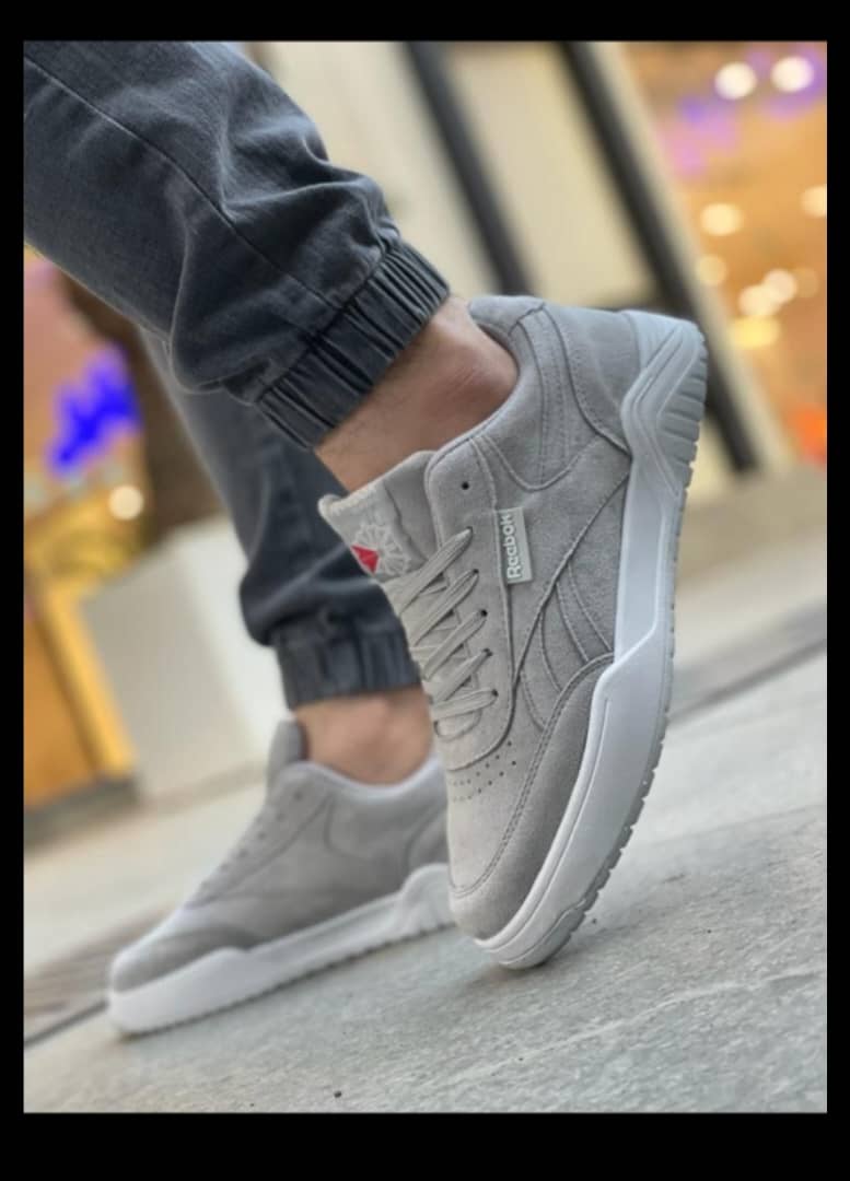 Reebok مردانه کلاسیک حراج شد