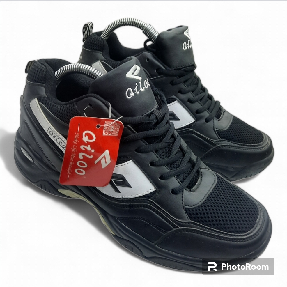 کتونی خارجی QILOO ساقدار رنگ مشکی سفید