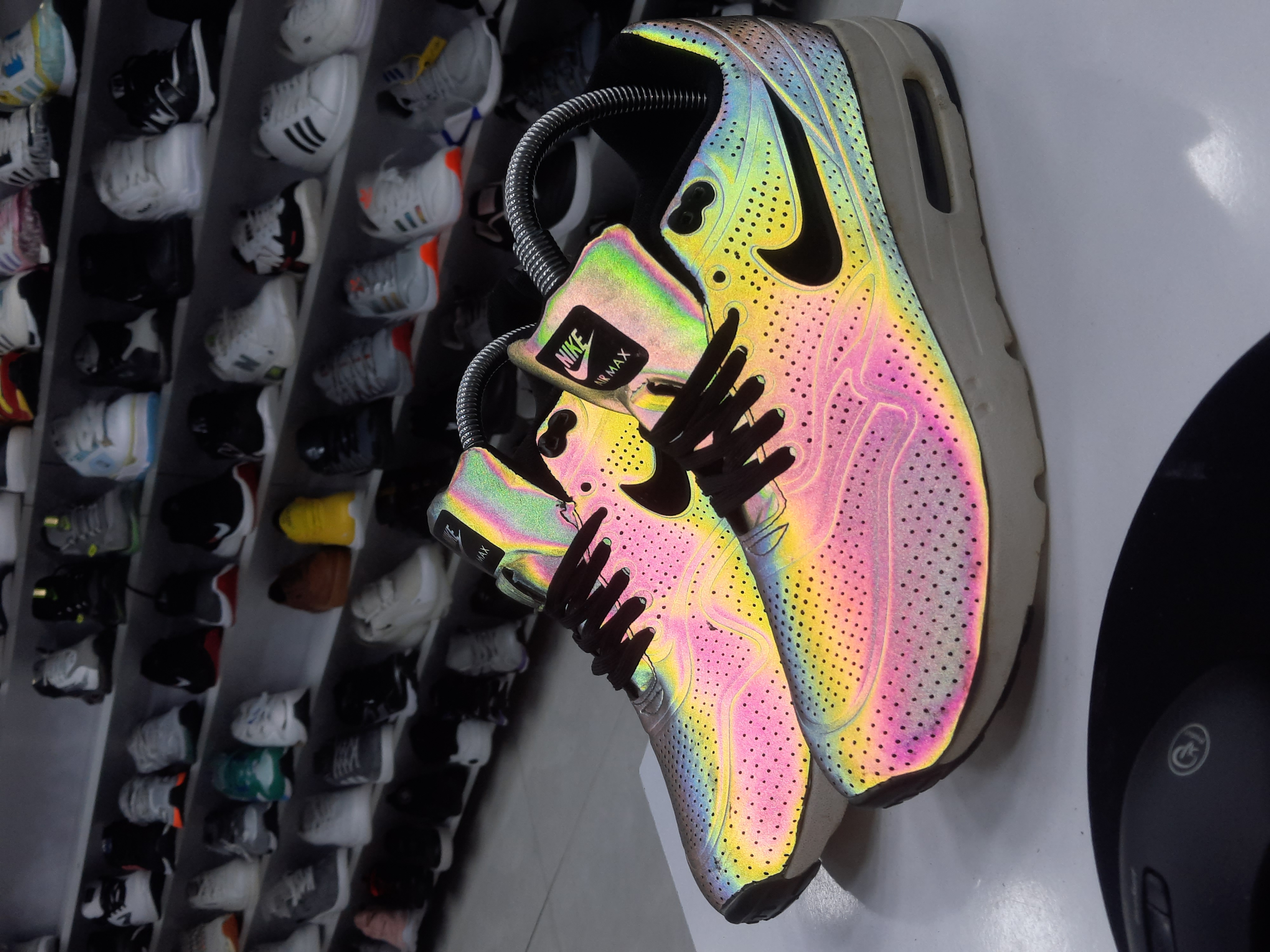 کتونی خارجی نایک ایر مکس شبرنگی NIKE AIR MAX VIETNAM