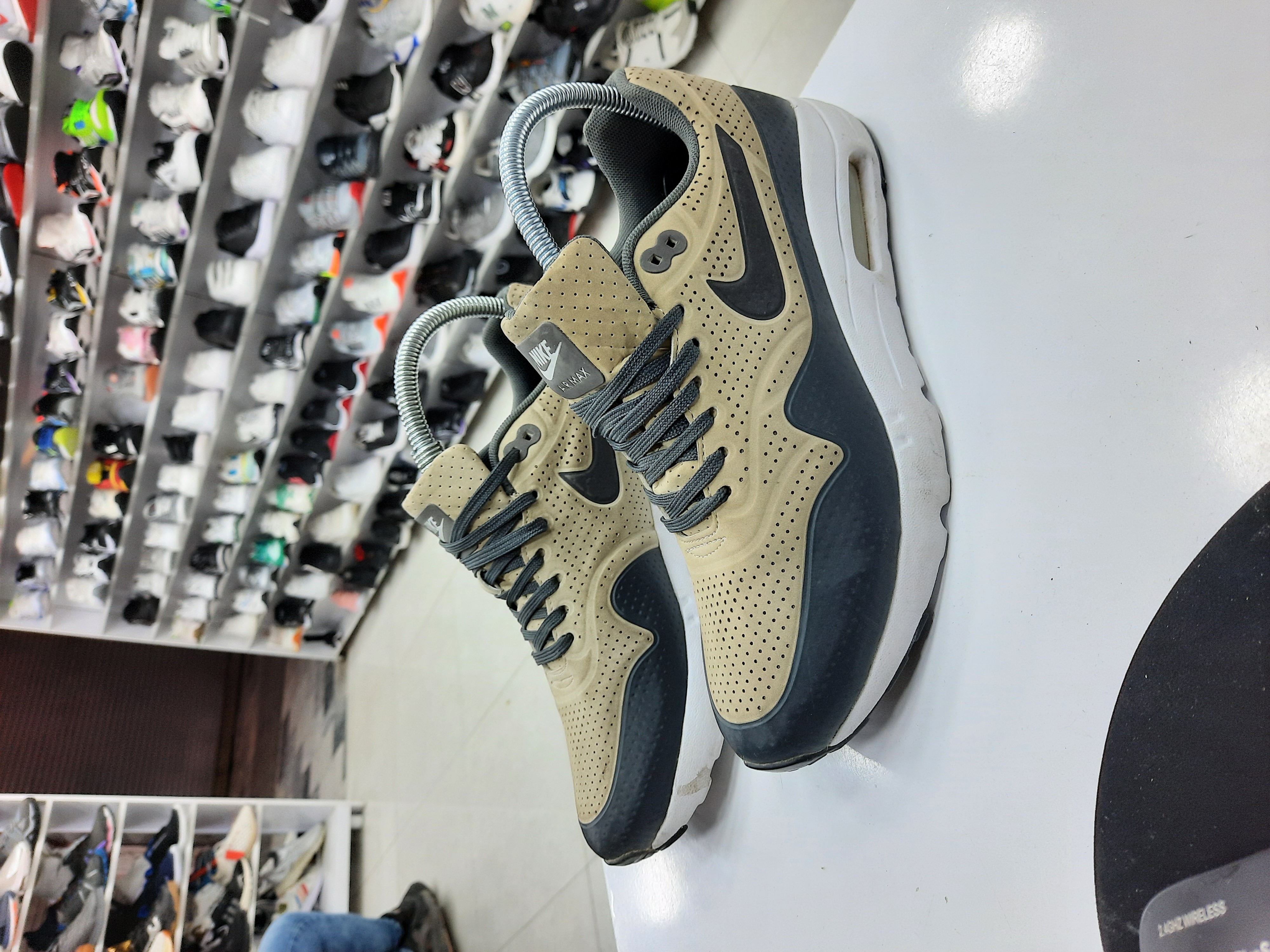 کتونی خارجی اورجینال  NIKE AIR MAX ORGINAL تکسایز 43