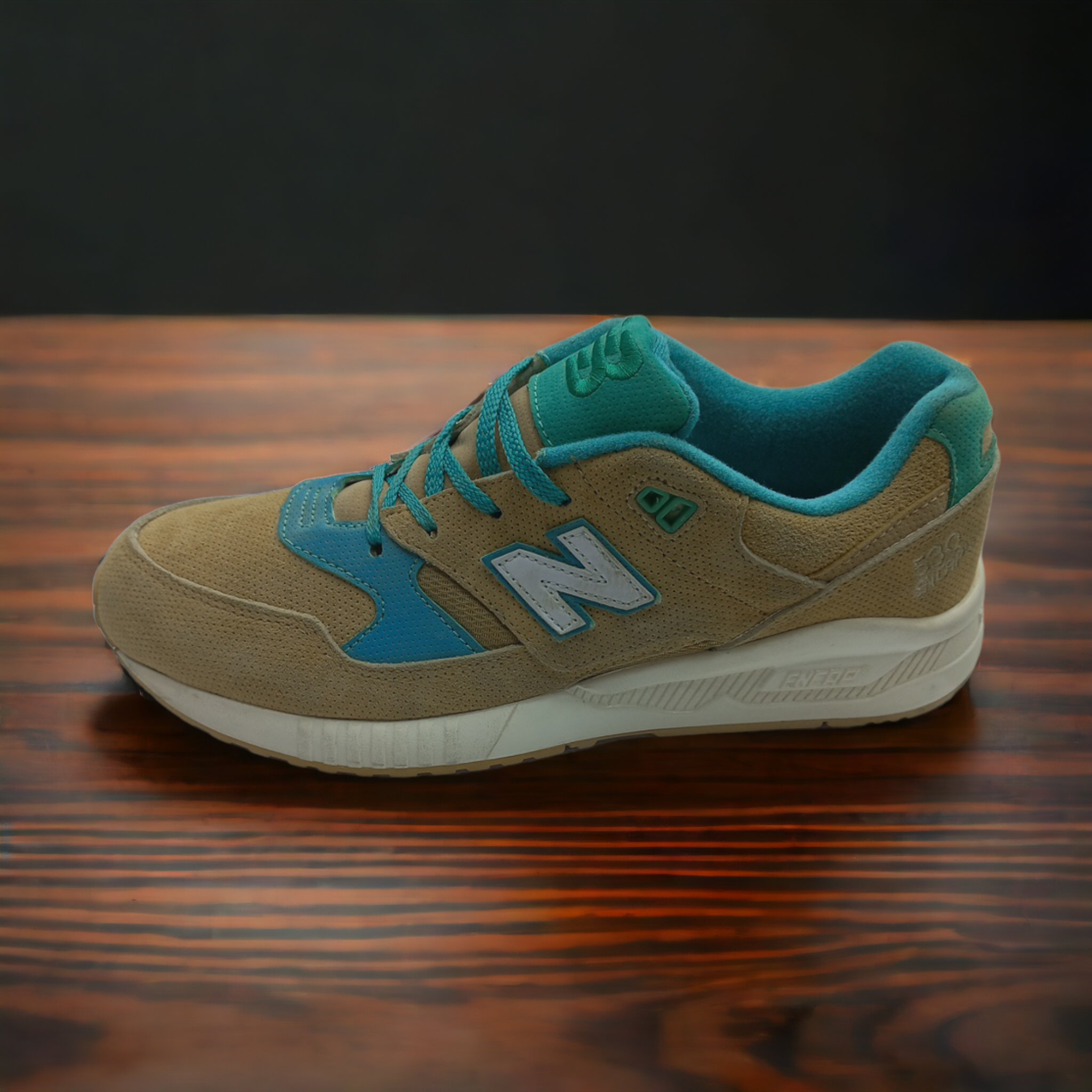کتونی new balance