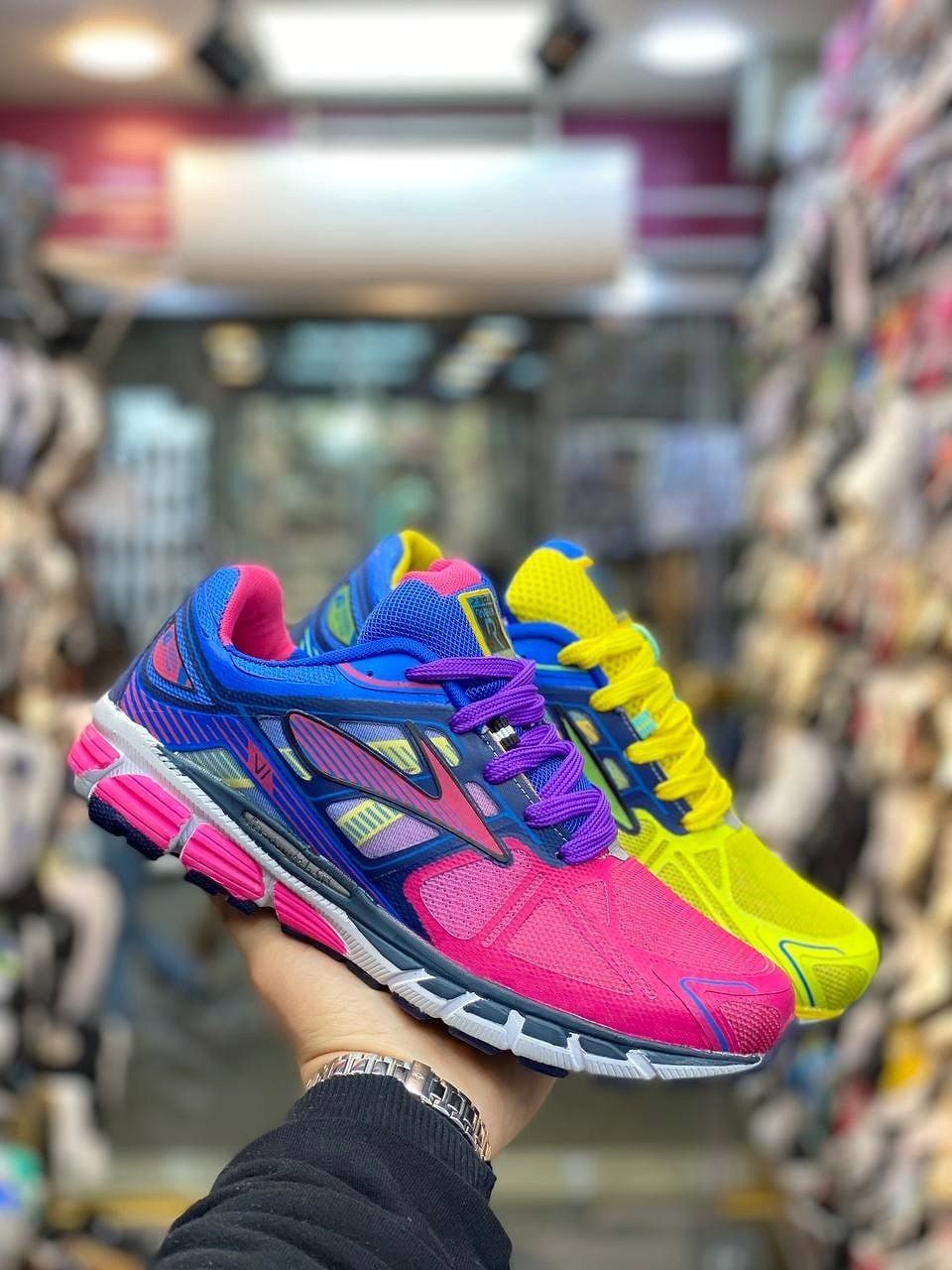 کتونی بروکس ۶ جدید رنگ بندی جدید و ترند