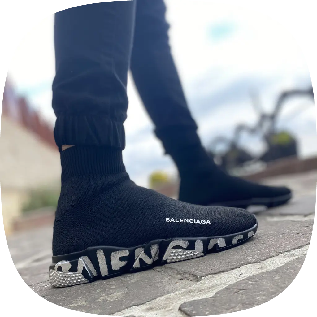 کتونی بالنسیاگا مدل کشی و جورابی  ساقدار مردانه  رنگ طوسی حراج زیر قیمت بازار