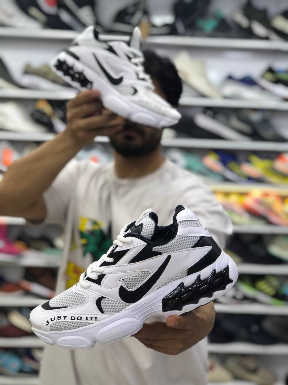 کتونی نایک مردانه تانکی رنگ سفید مشکی NIKE