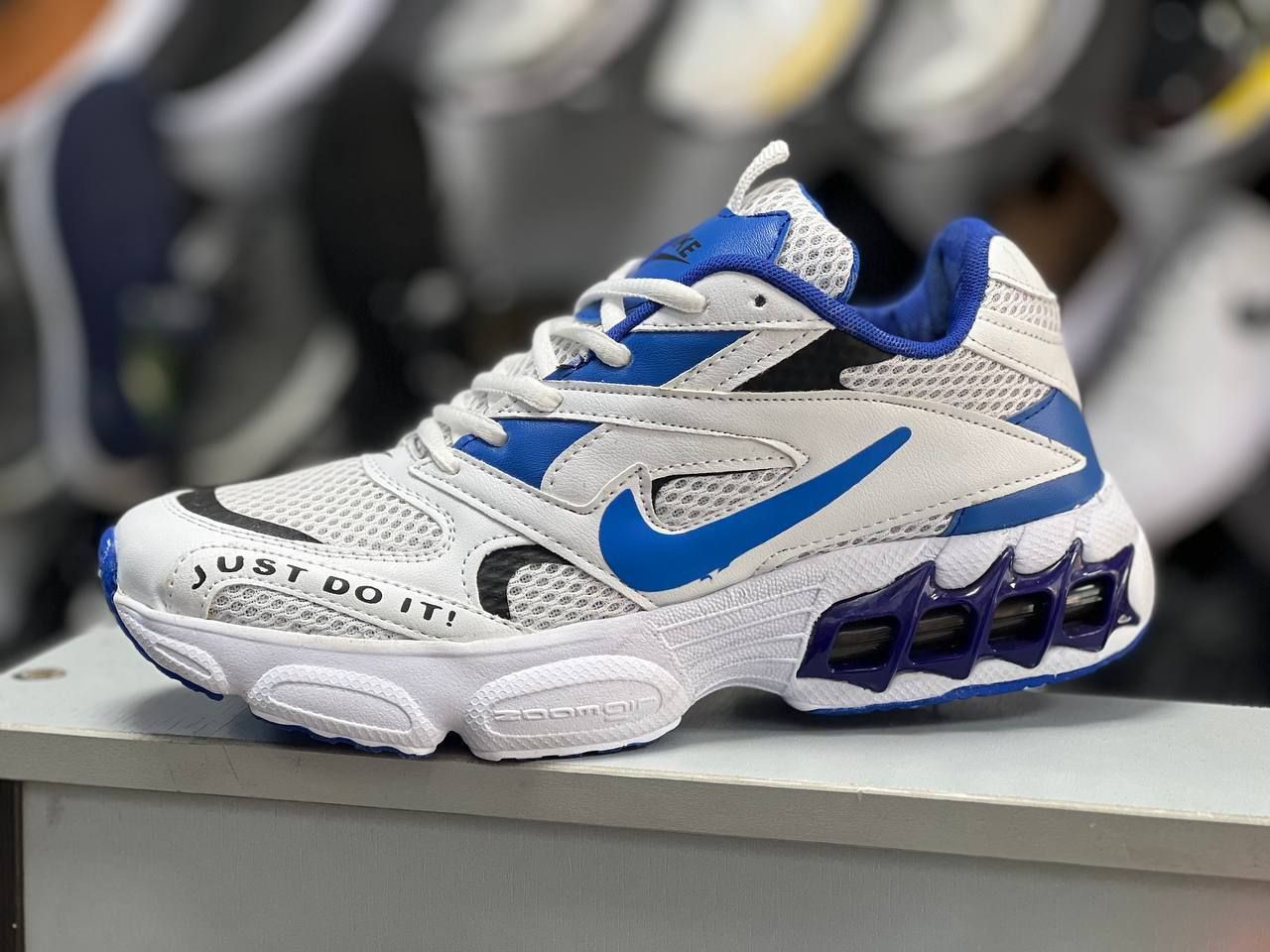 کتونی نایک زیره کپسولی مدل تانکی رنگ سفید آبی جدید و ترند