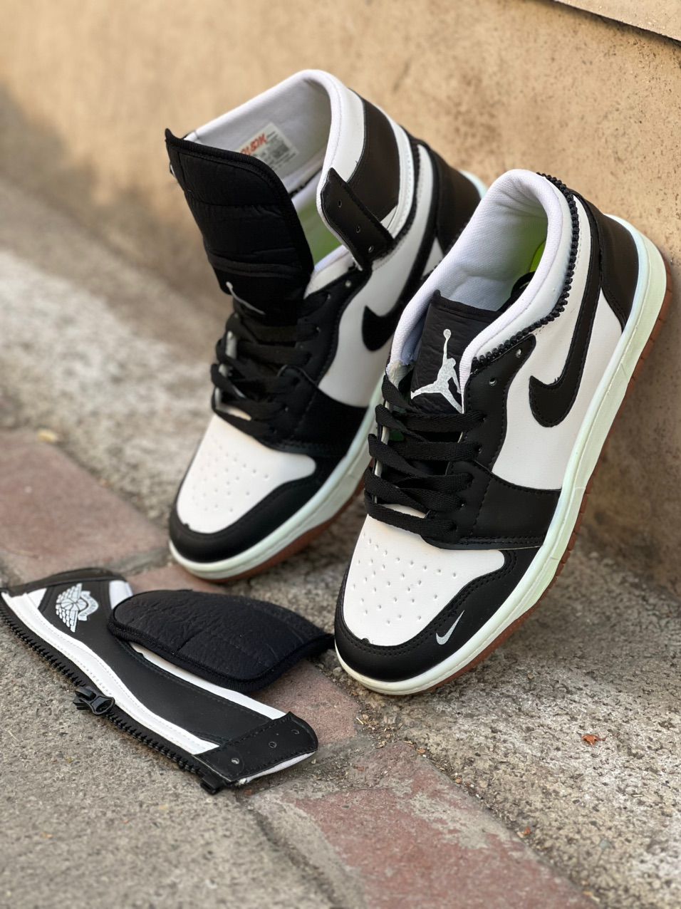 کتونی جردن وان زیپی ساقدار سفید مشکی