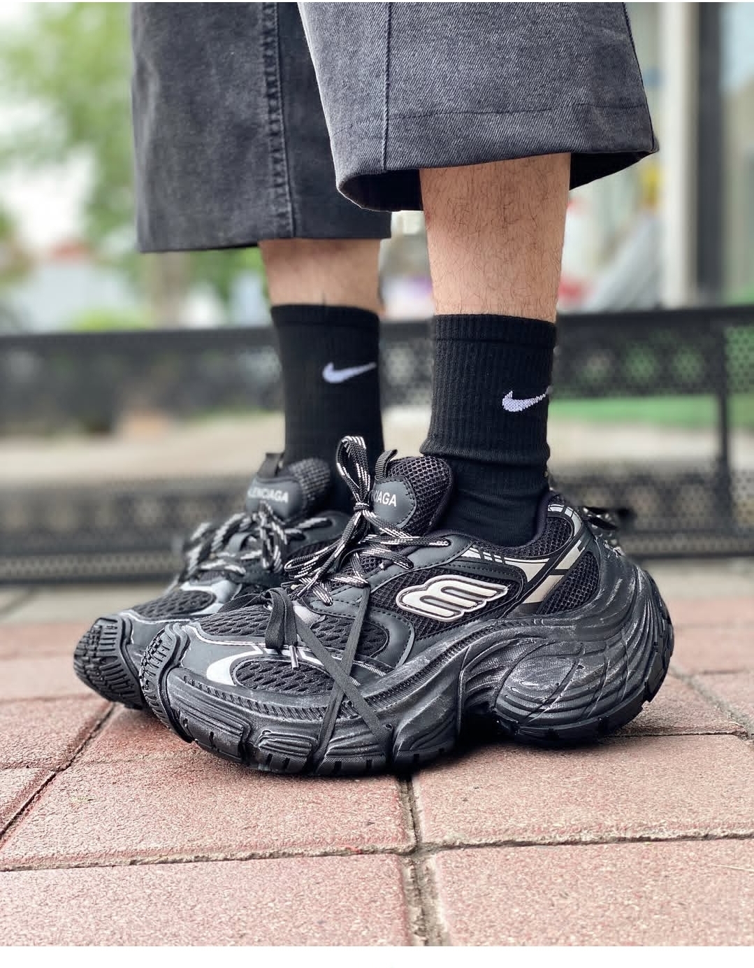 کتونی بالنسیاگا تن ایکس لارج مشکی طوسی سبز غول لژ ترند و گنگ