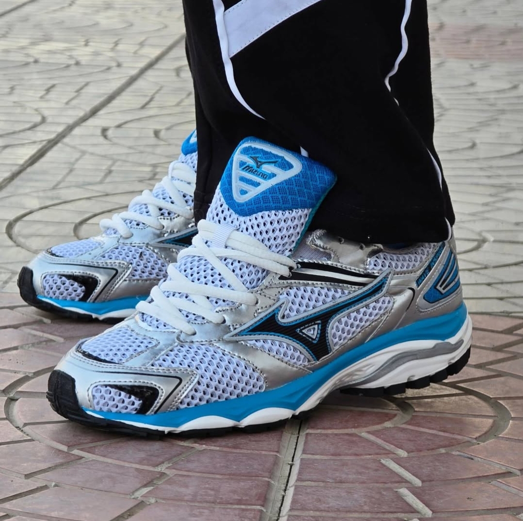 کتونی ورزشی میزانو حرفه ای مردانه رنگ جدید طوسی بنفش  MIZUNO WAVE