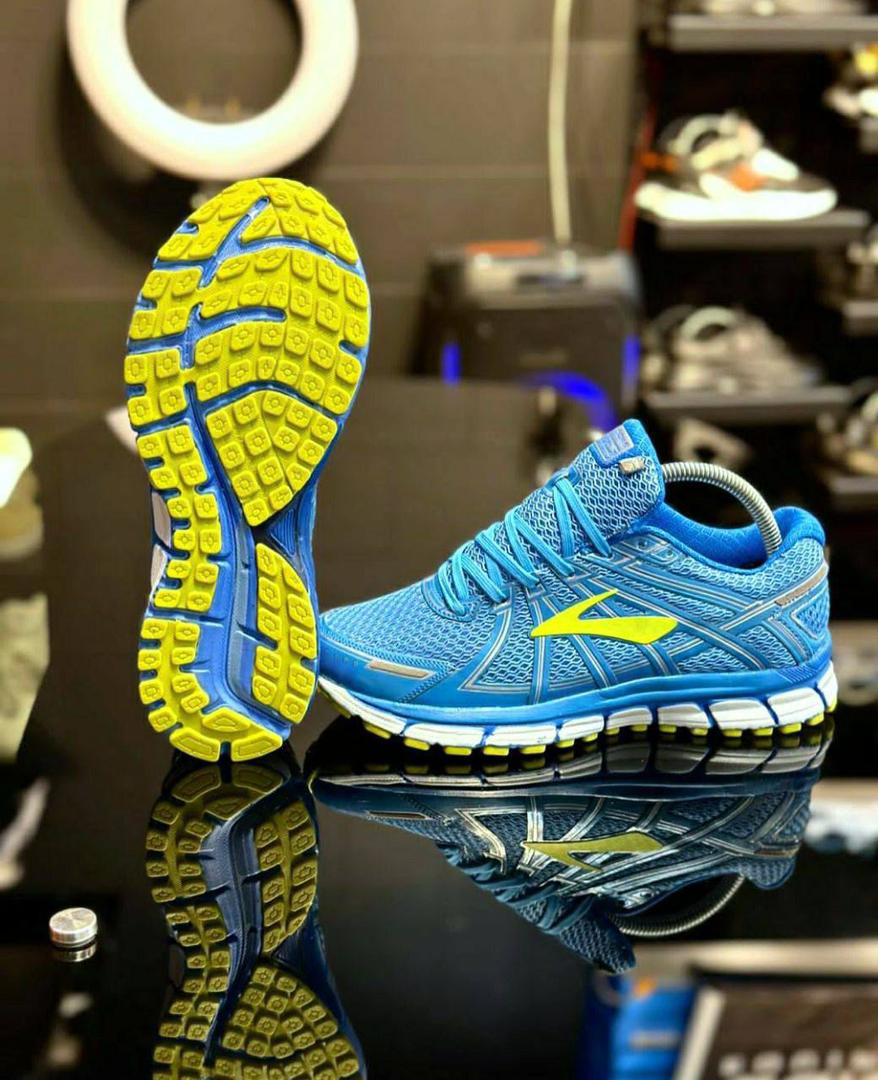 کتونی بروکس مردانه  رنگ آبی سبز brooks gts inside