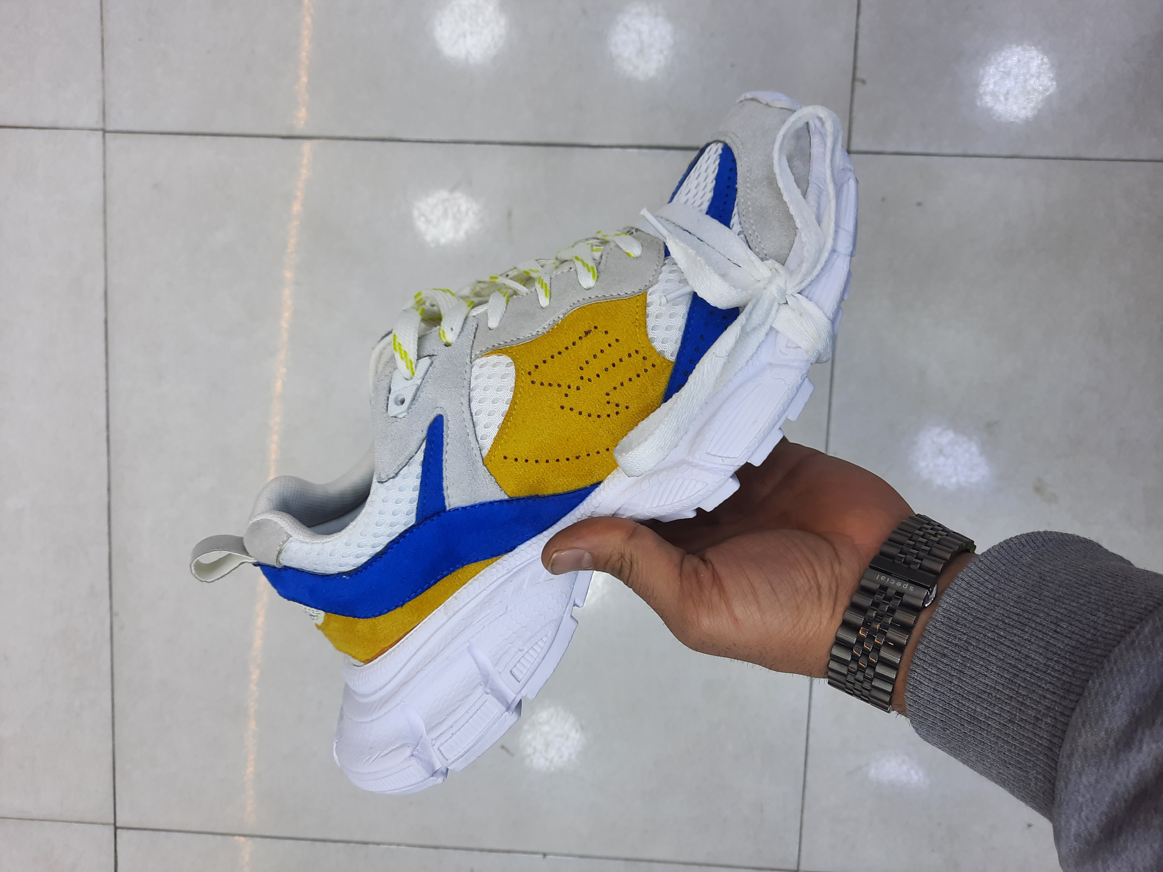 کتونی بالنسیاگا 3 ایکس لارج سفید آبی  ترند و آف balenciagaa