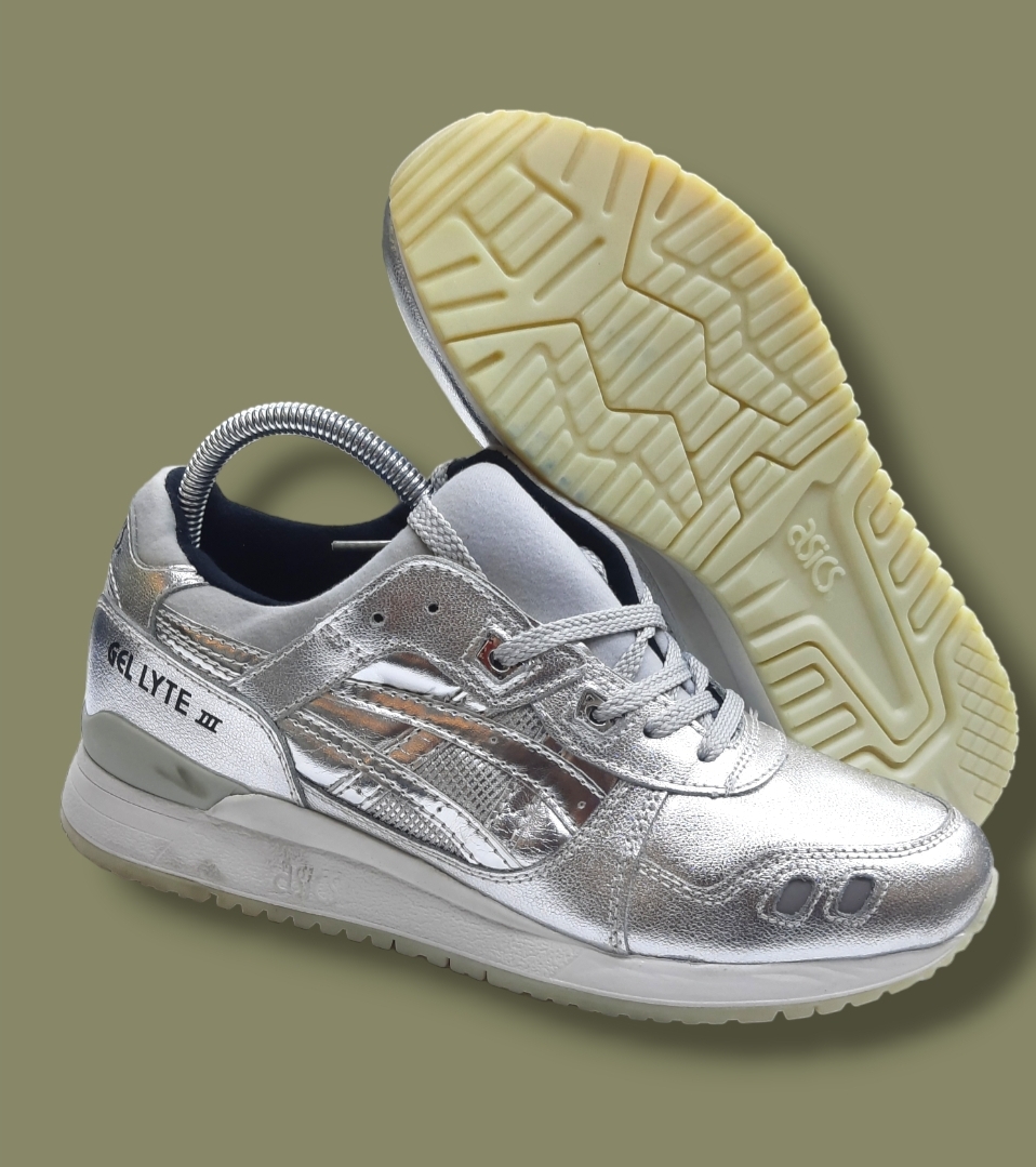 کتونی خارجی و اورجینال مردانه   ASICS GEL LITE V