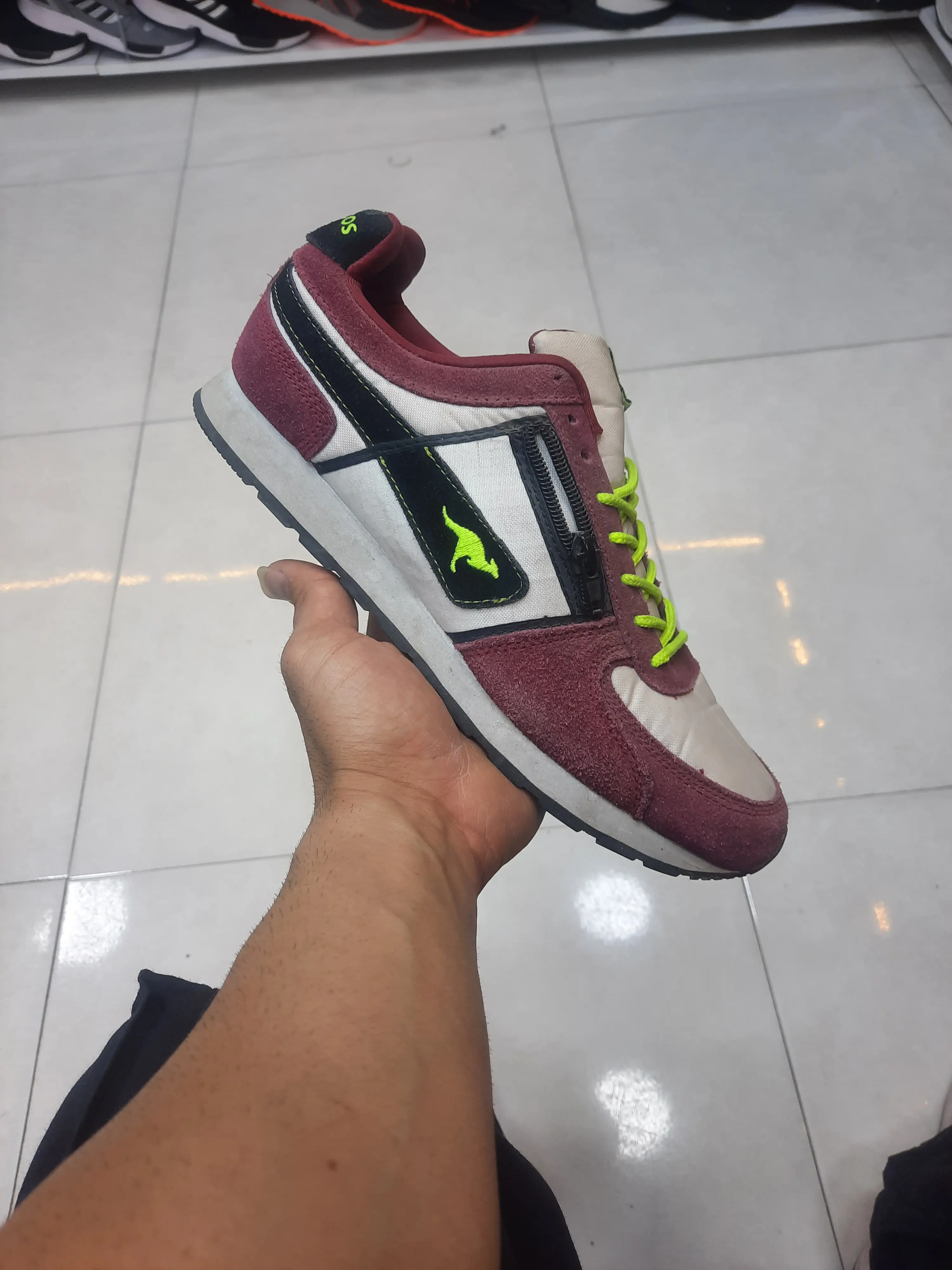 کتونی خارجی مردانه کانگورو ویتنامKANGAROOS (فروش ویژه تکسایز 41.46)