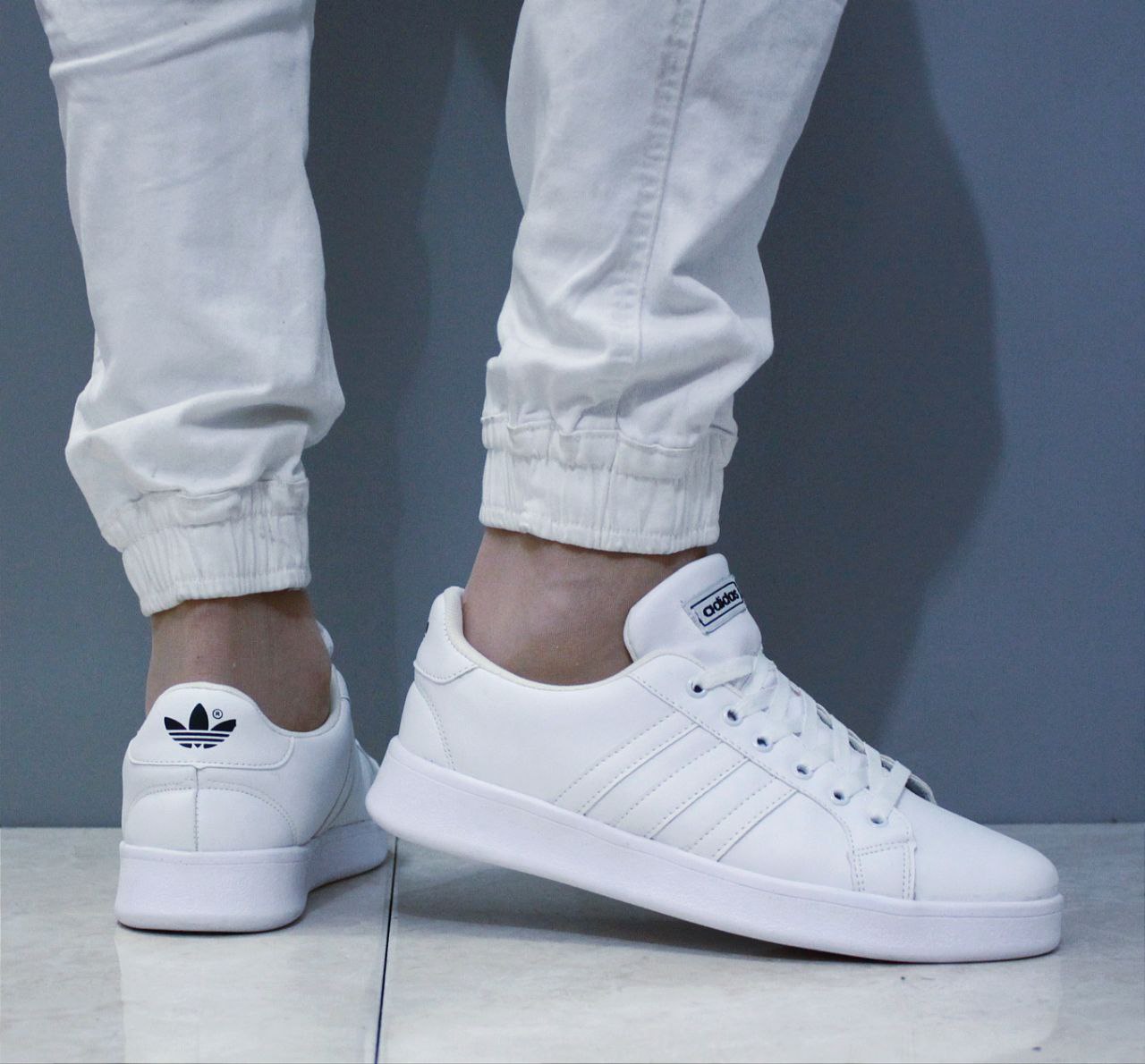 ونس آدیداس سوپر