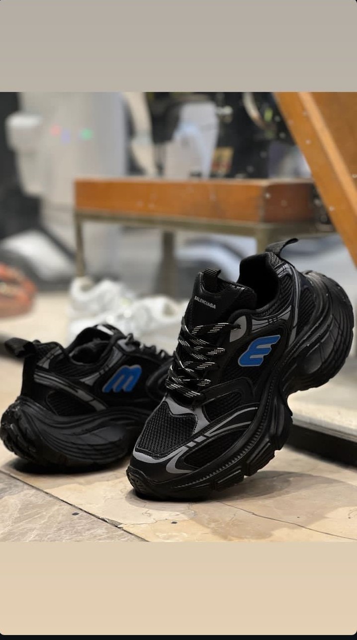 کتونی بالنسیاگا 10 ایکس لارج